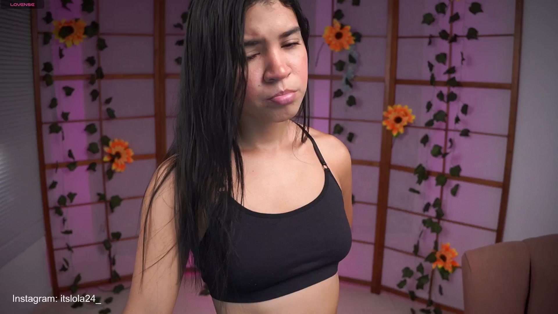 Gallery image thumbnail from Its_lola's myfreecams stream on, 05/25/2025, 13:08 image 9 of 20
