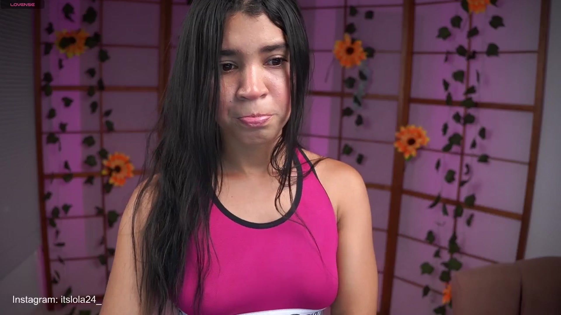 Gallery image thumbnail from Its_lola's myfreecams stream on, 05/26/2025, 23:21 image 3 of 20