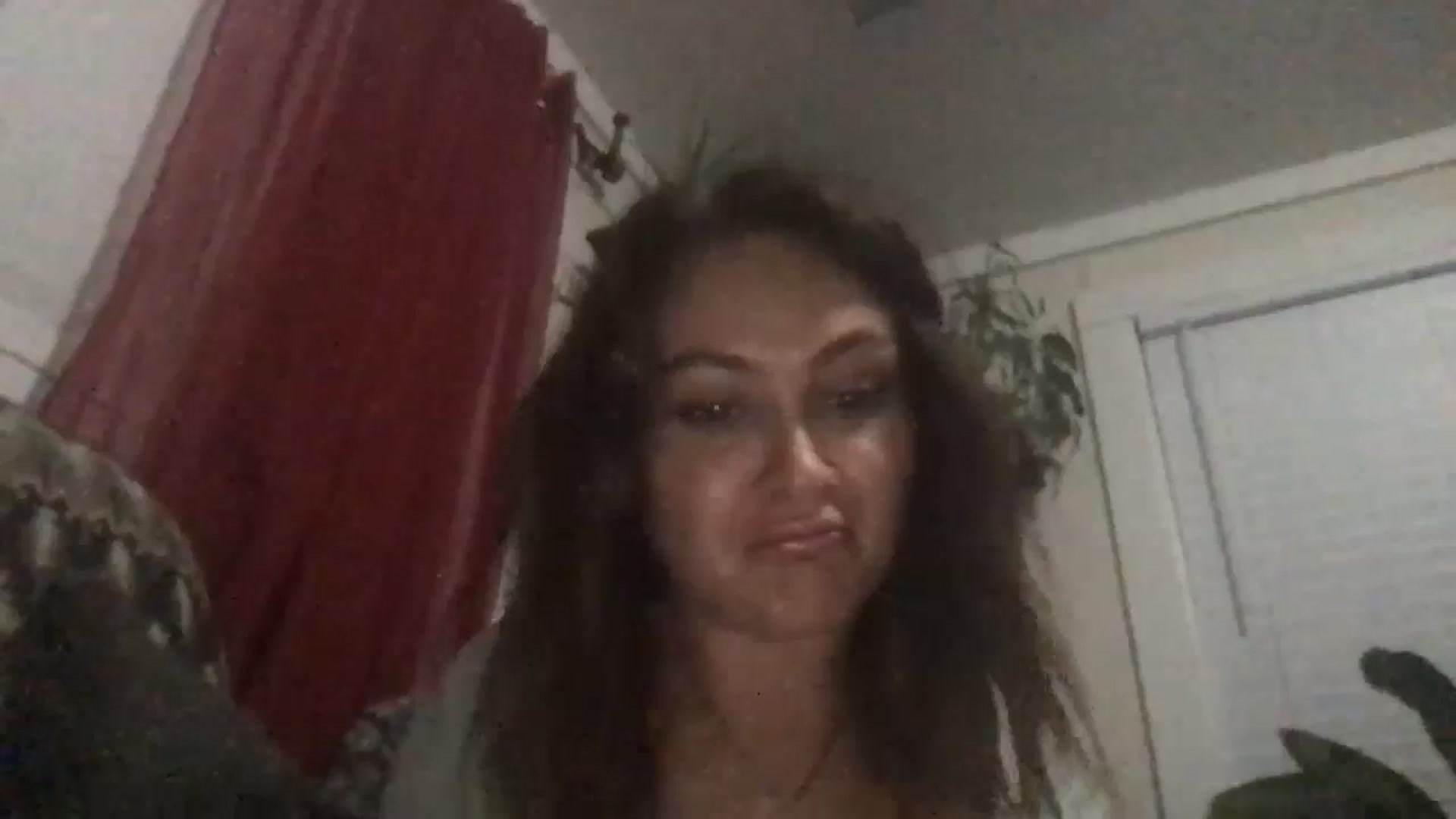 Gallery image thumbnail from Its_meee8's myfreecams stream on, 09/12/2024, 08:00 image 16 of 20