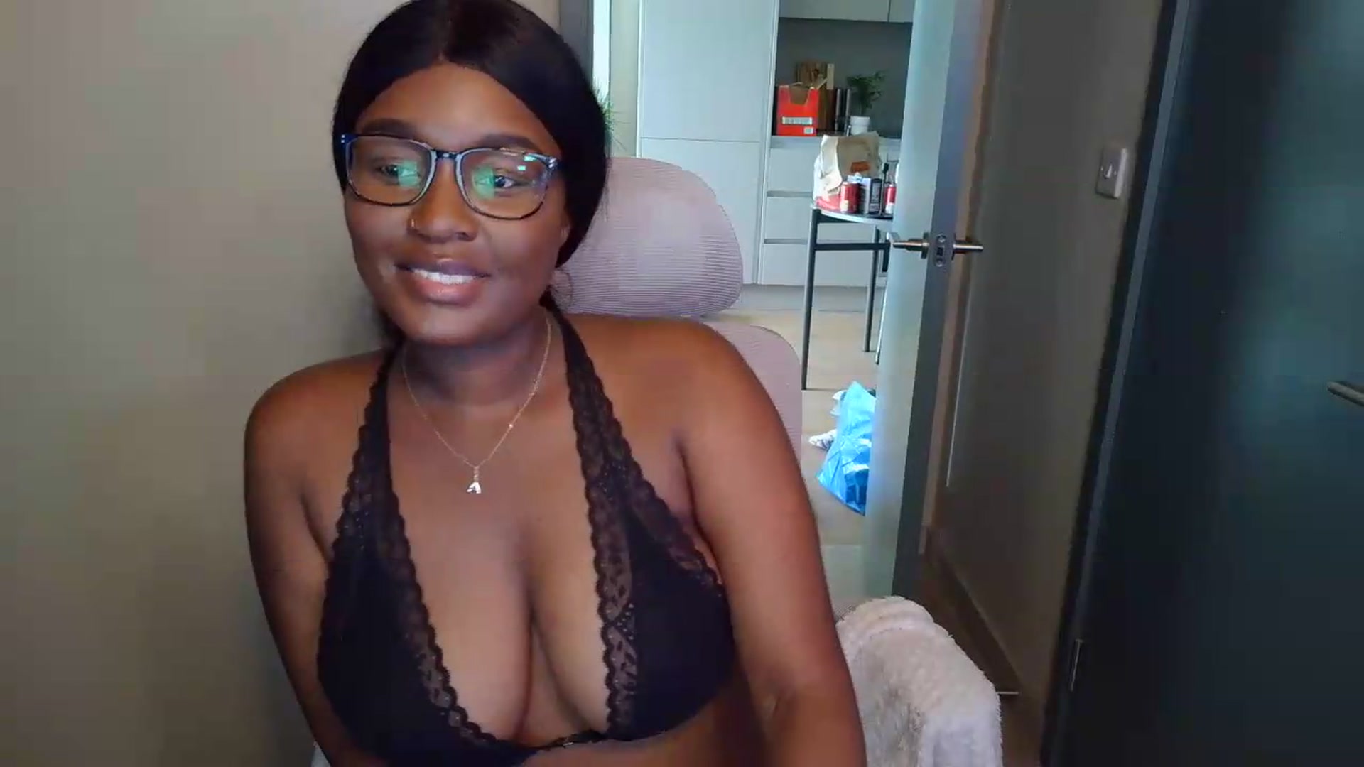 Gallery image thumbnail from Itsanna_b's myfreecams stream on, 07/02/2026, 09:18 image 14 of 20