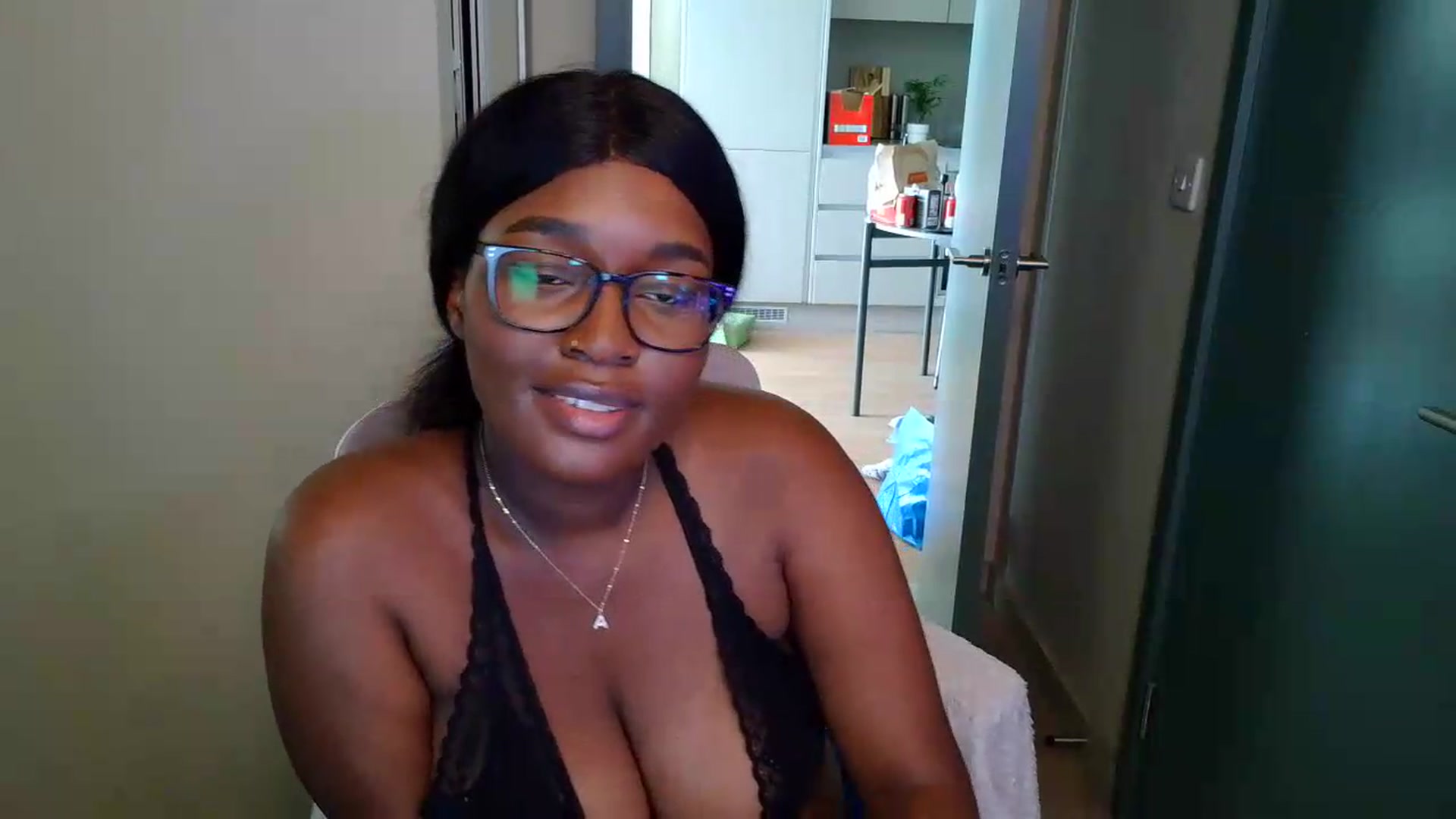 Gallery image thumbnail from Itsanna_b's myfreecams stream on, 07/02/2026, 09:18 image 9 of 20
