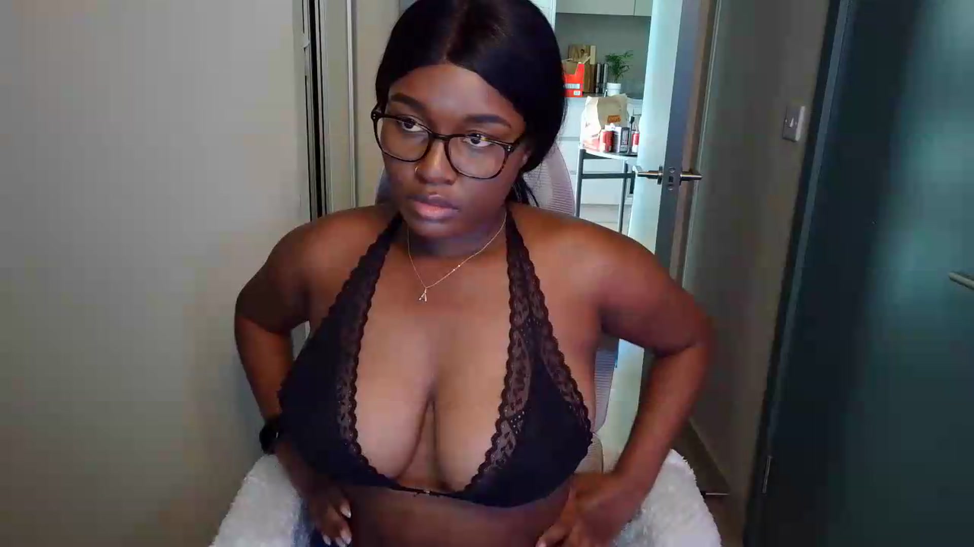 Gallery image thumbnail from Itsanna_b's myfreecams stream on, 07/02/2026, 09:18 image 4 of 20