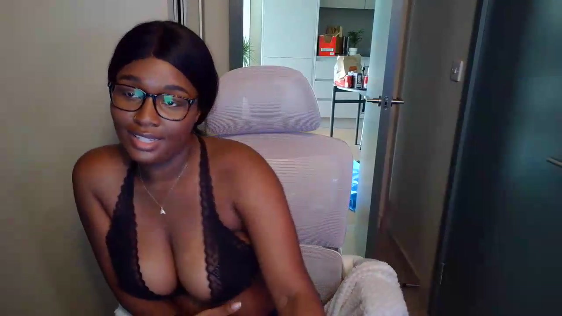 Gallery image thumbnail from Itsanna_b's myfreecams stream on, 07/02/2026, 09:18 image 20 of 20