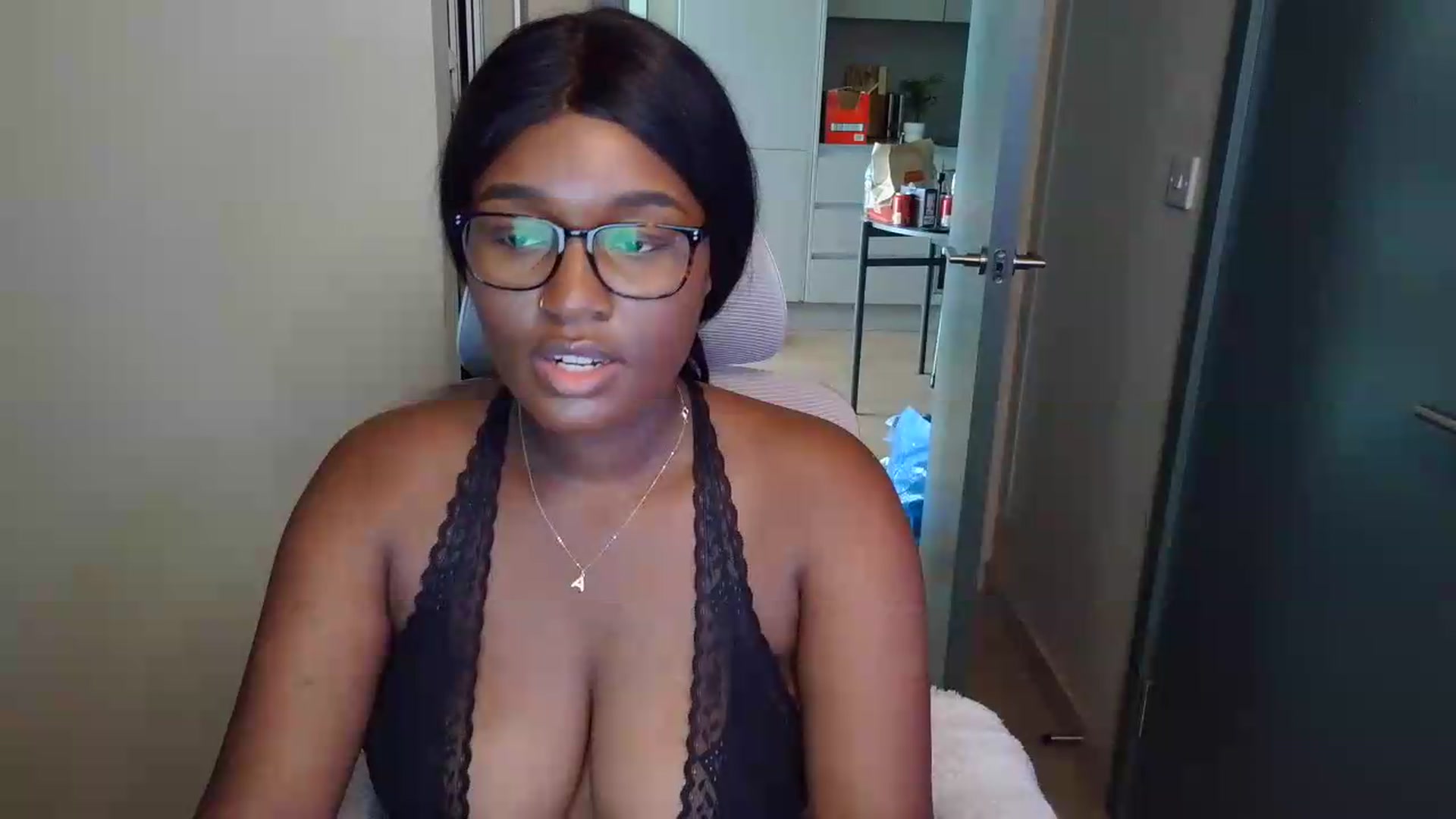 Gallery image thumbnail from Itsanna_b's myfreecams stream on, 07/02/2026, 12:31 image 17 of 20