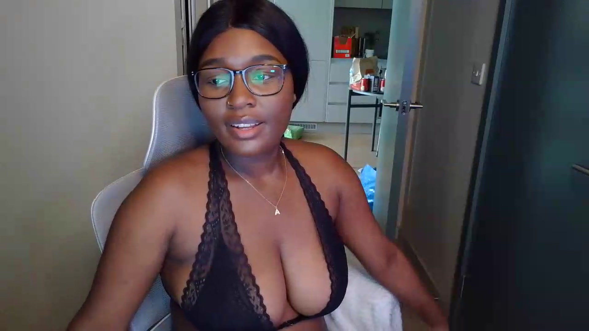 Gallery image thumbnail from Itsanna_b's myfreecams stream on, 07/02/2026, 12:31 image 18 of 20