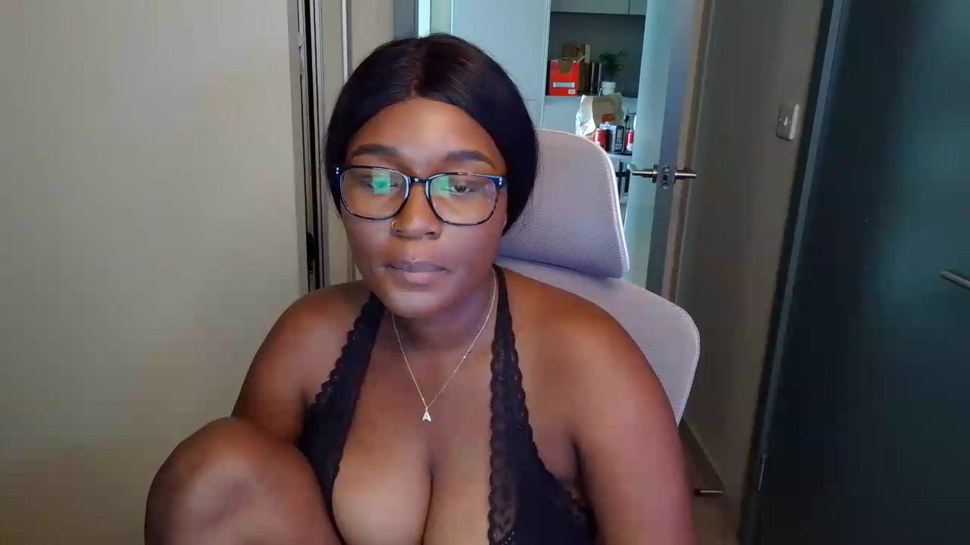 Gallery image thumbnail from Itsanna_b's myfreecams stream on, 07/02/2026, 12:31 image 11 of 20