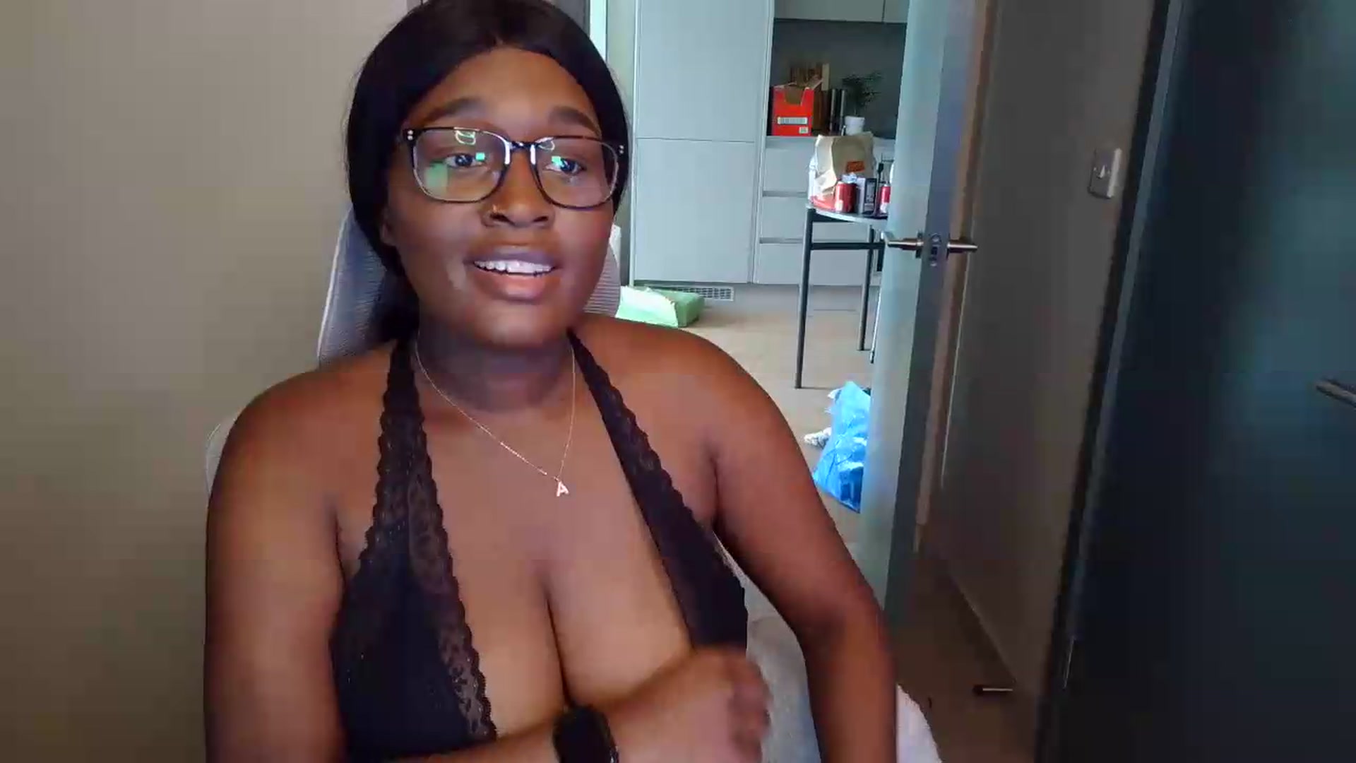 Gallery image thumbnail from Itsanna_b's myfreecams stream on, 07/02/2026, 12:31 image 7 of 20