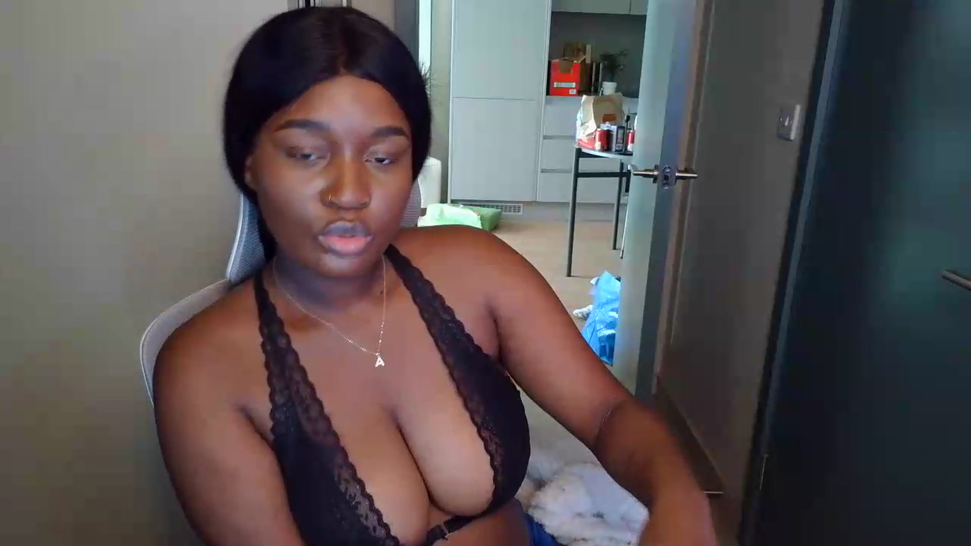 Gallery image thumbnail from Itsanna_b's myfreecams stream on, 07/02/2026, 12:31 image 14 of 20