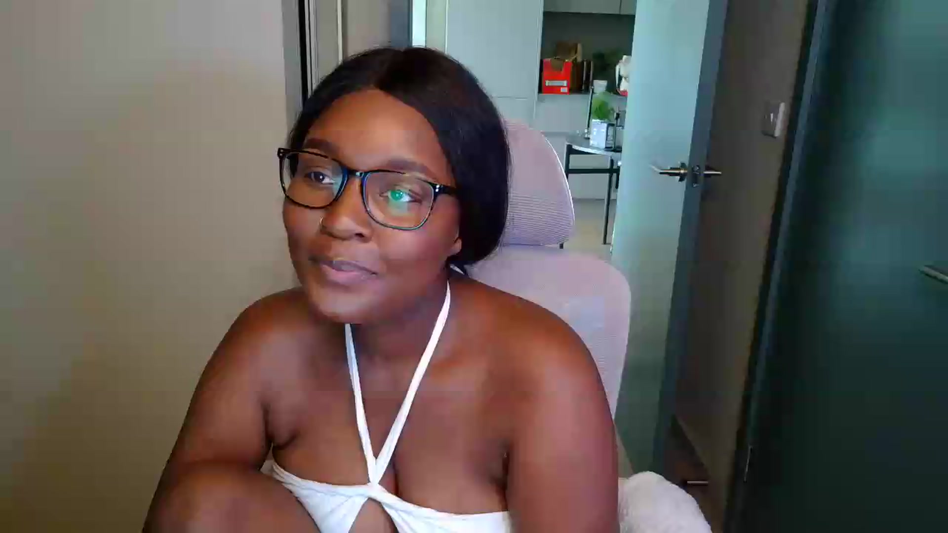 Gallery image thumbnail from Itsanna_b's myfreecams stream on, 07/03/2026, 09:55 image 19 of 20