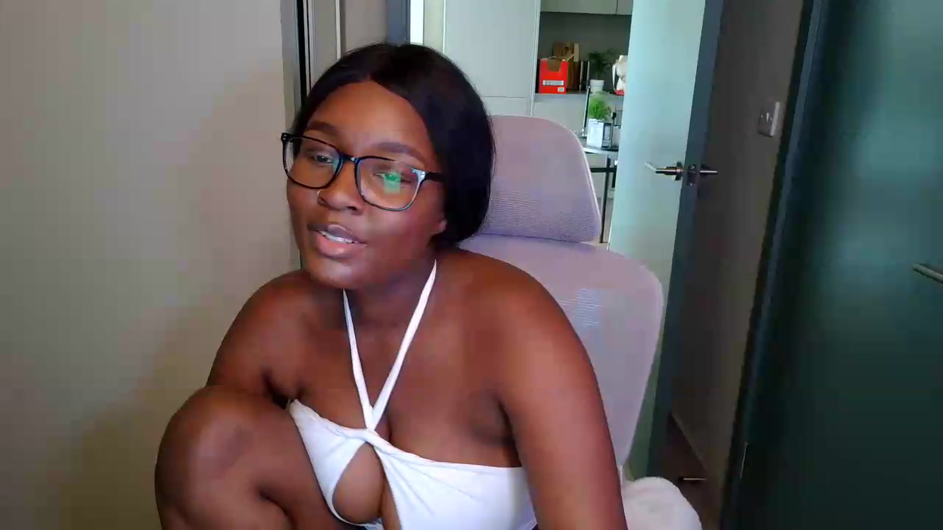Gallery image thumbnail from Itsanna_b's myfreecams stream on, 07/03/2026, 09:55 image 7 of 20