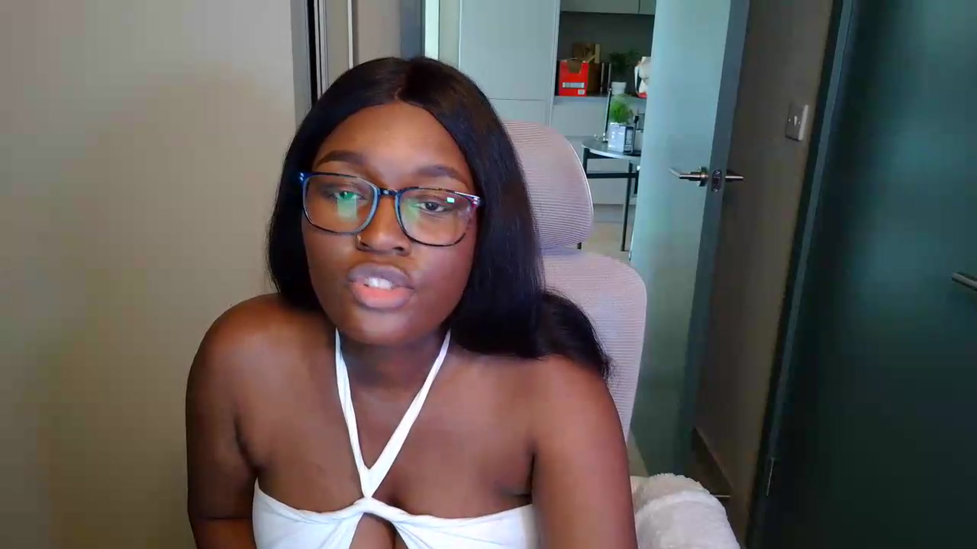 Gallery image thumbnail from Itsanna_b's myfreecams stream on, 07/03/2026, 11:34 image 14 of 20