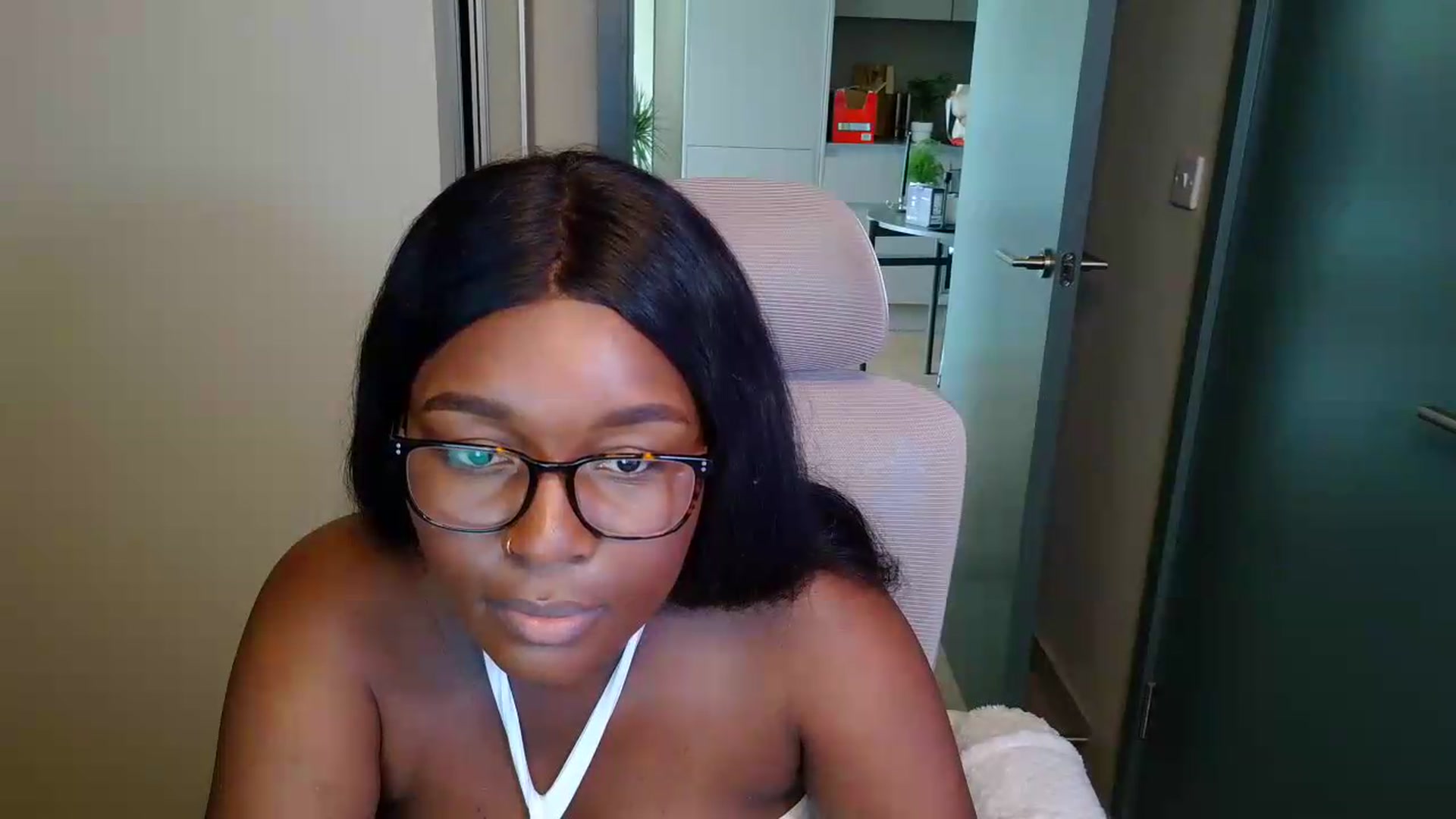 Gallery image thumbnail from Itsanna_b's myfreecams stream on, 07/03/2026, 11:34 image 11 of 20