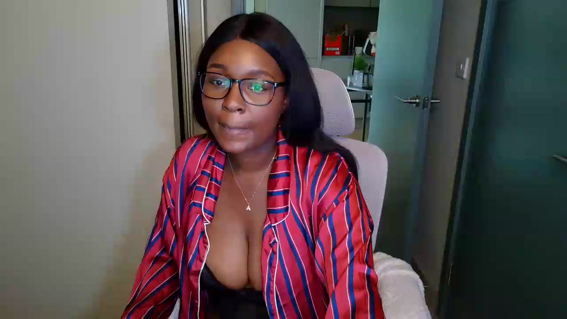 Gallery image thumbnail from Itsanna_b's myfreecams stream on, 07/04/2026, 08:19 image 2 of 20