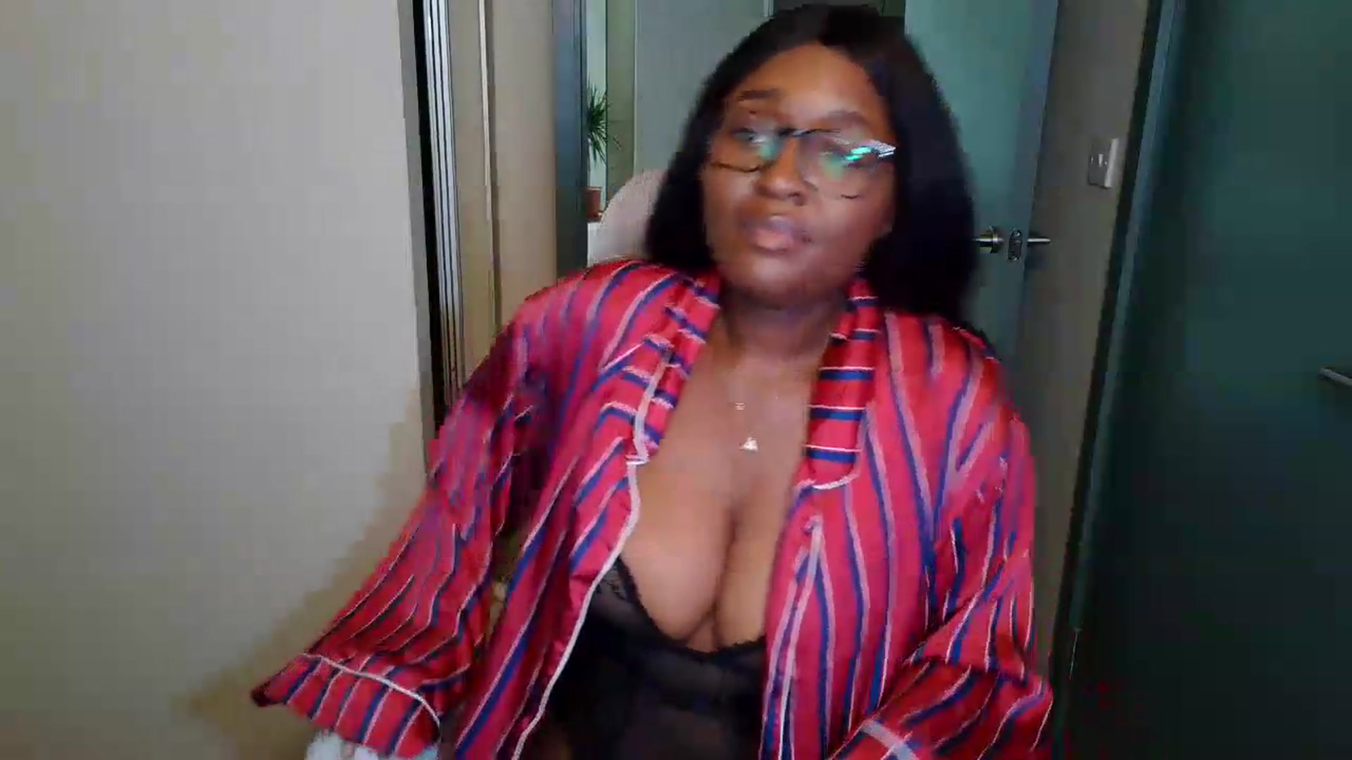 Gallery image thumbnail from Itsanna_b's myfreecams stream on, 07/04/2026, 08:19 image 3 of 20