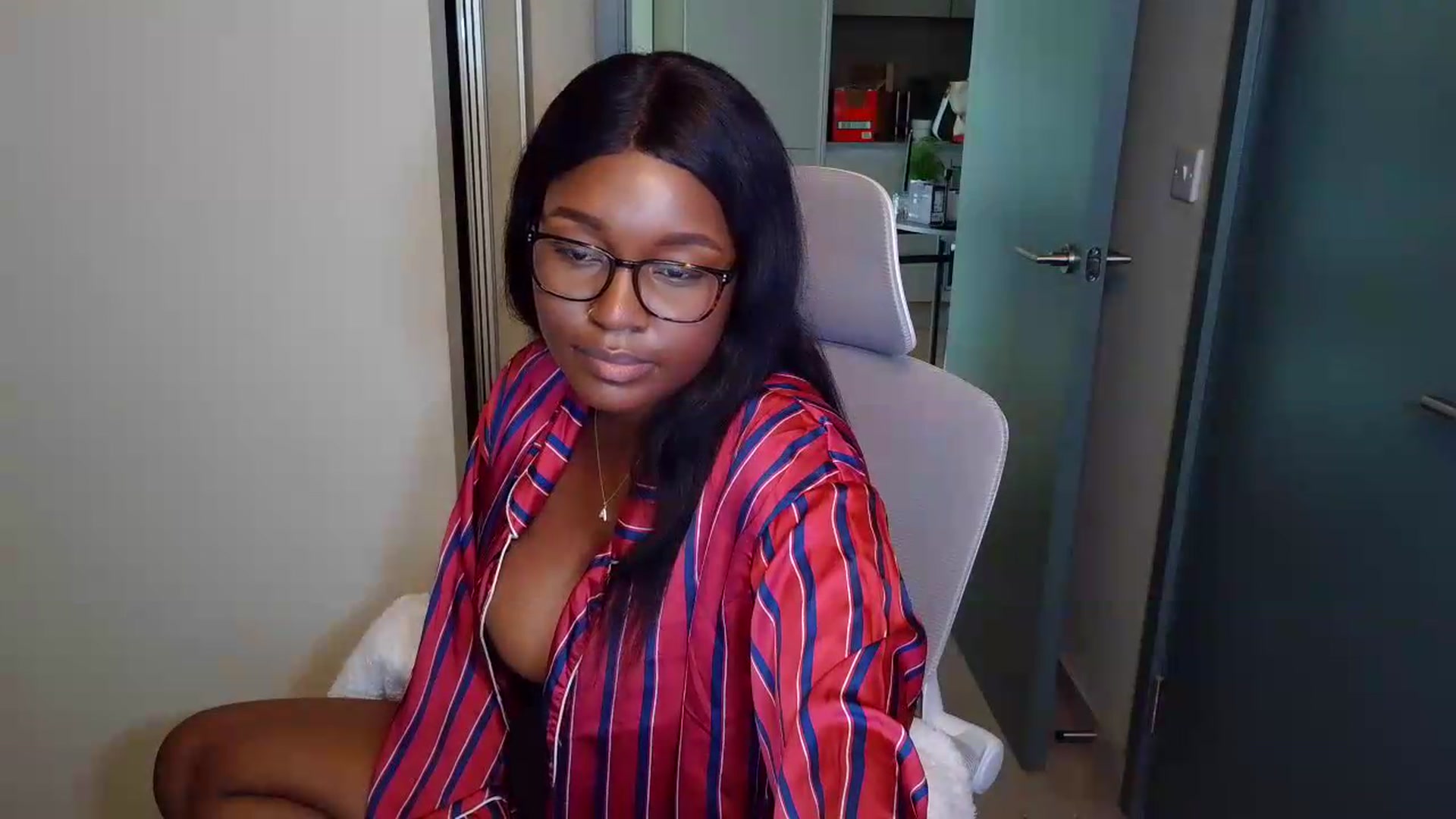 Gallery image thumbnail from Itsanna_b's myfreecams stream on, 07/04/2026, 08:19 image 16 of 20
