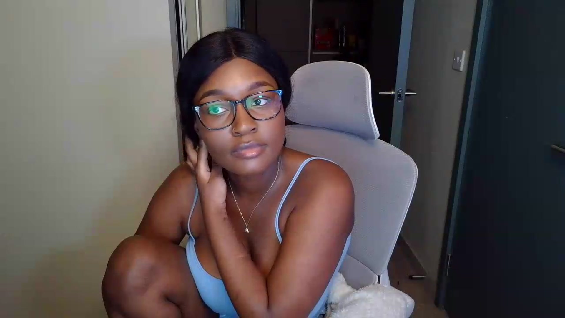 Gallery image thumbnail from Itsanna_b's myfreecams stream on, 07/07/2026, 02:50 image 11 of 20