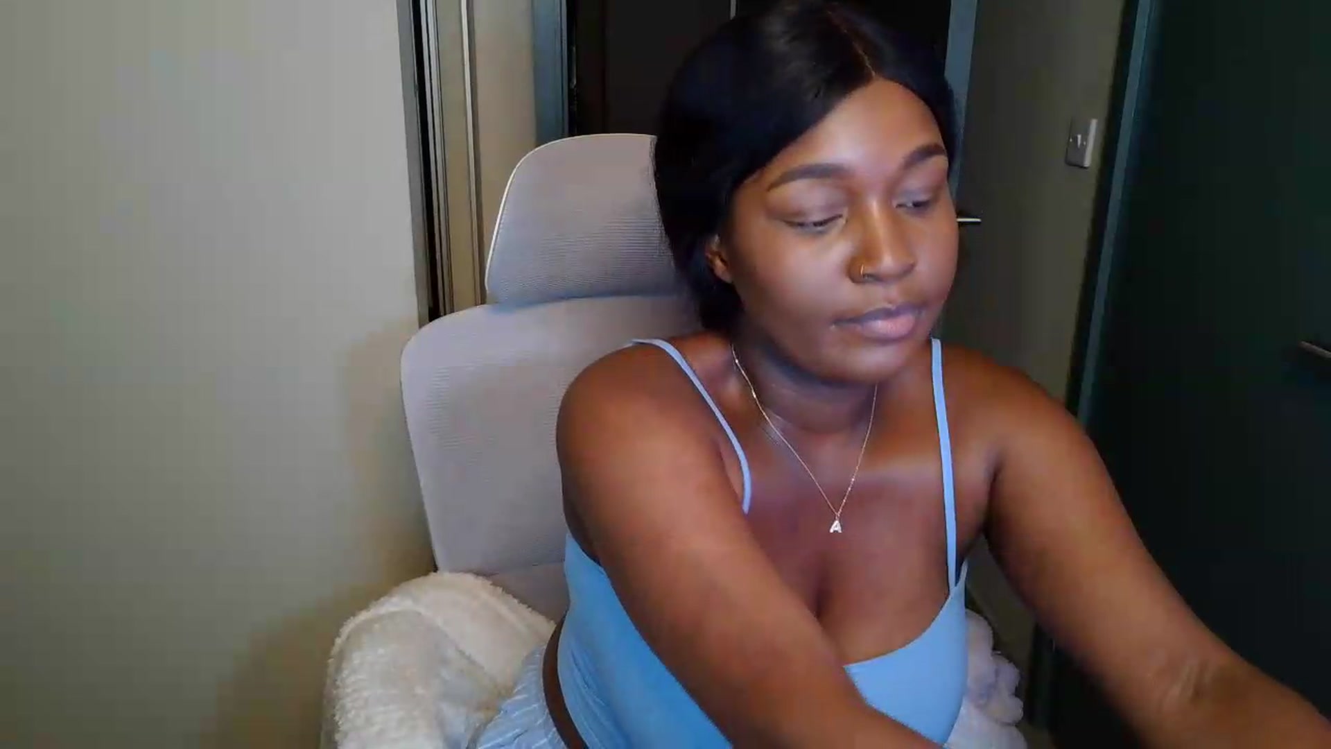 Gallery image thumbnail from Itsanna_b's myfreecams stream on, 07/07/2026, 02:50 image 17 of 20