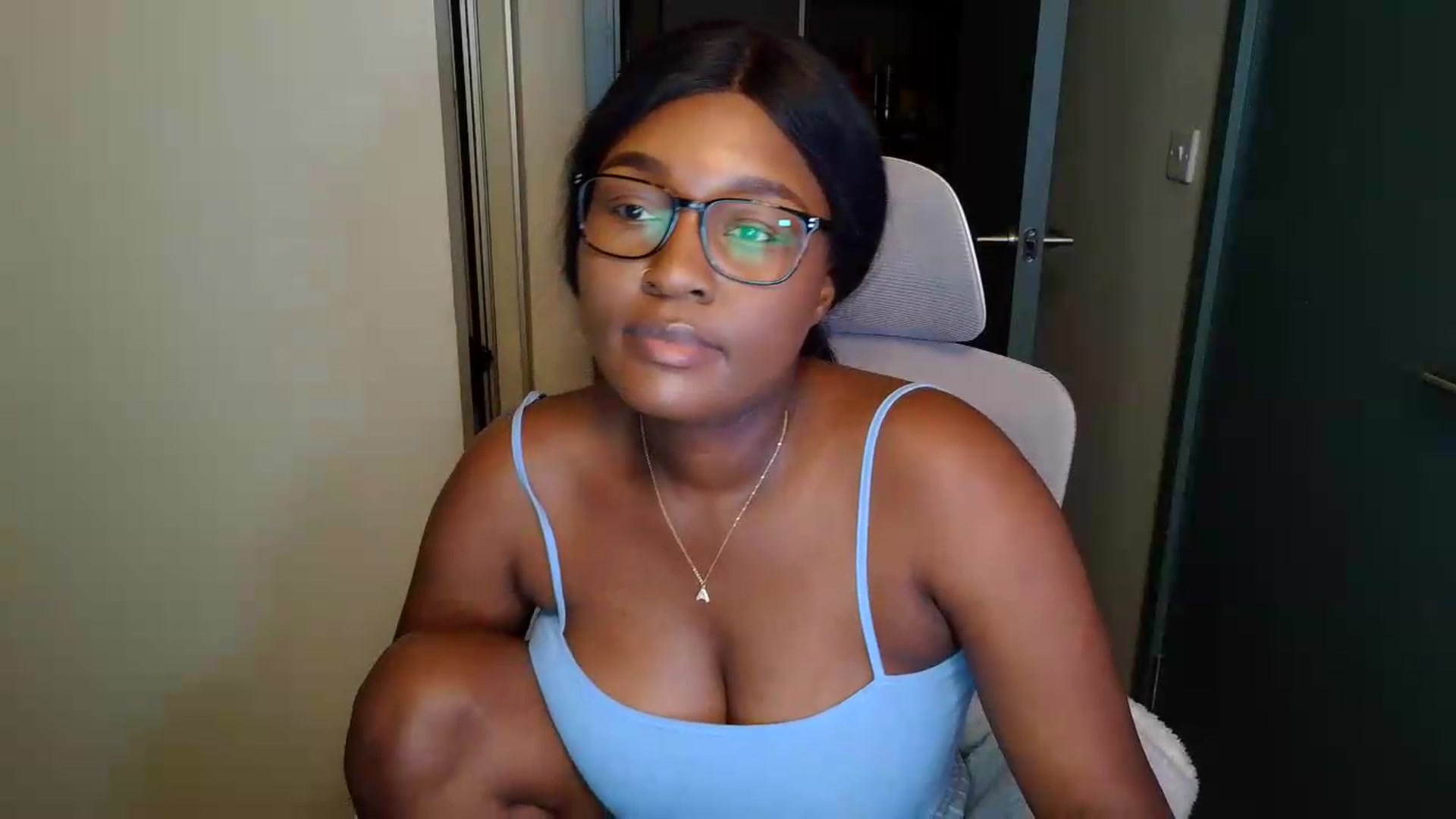 Gallery image thumbnail from Itsanna_b's myfreecams stream on, 07/07/2026, 02:50 image 2 of 20