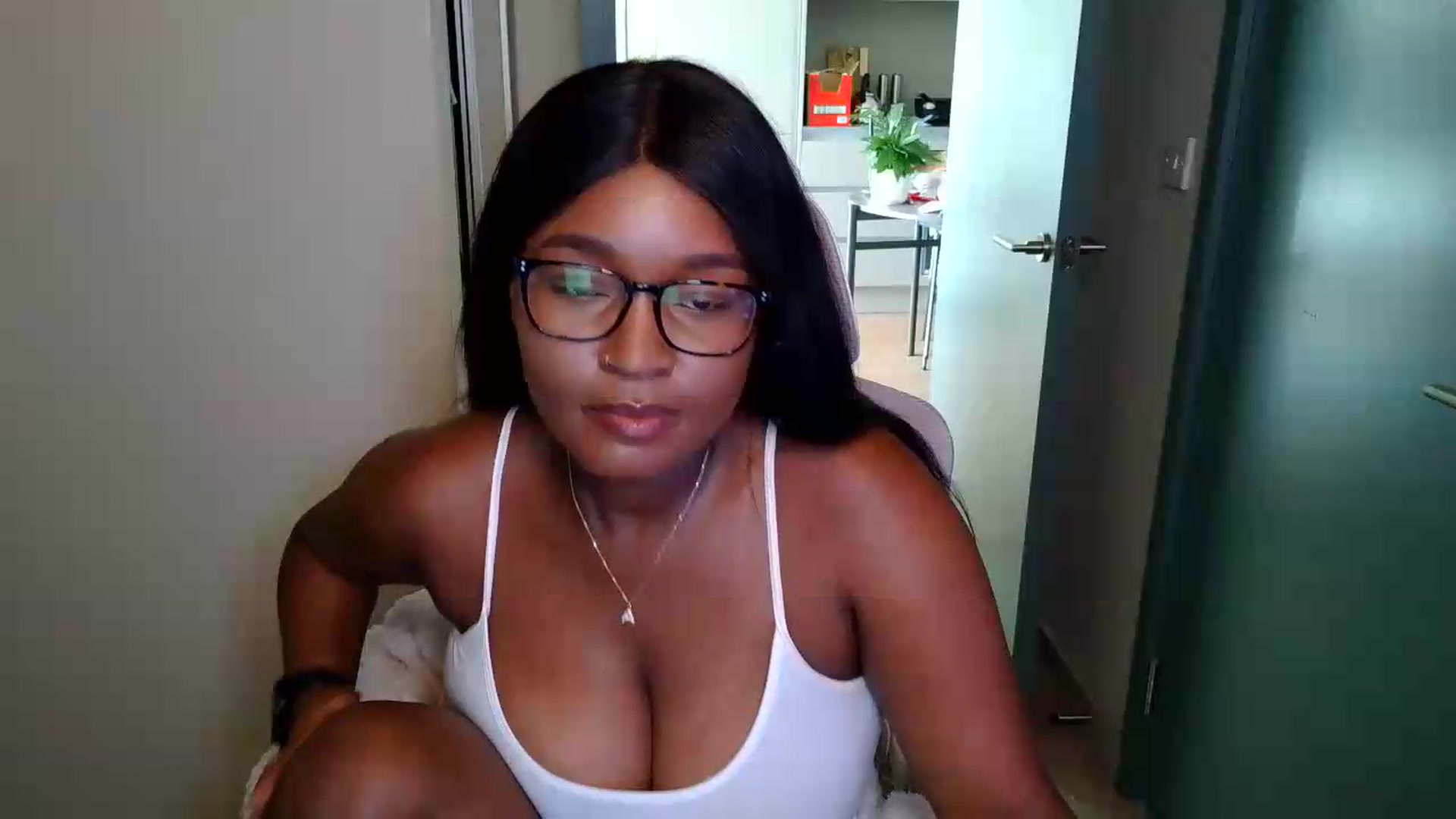 Gallery image thumbnail from Itsanna_b's myfreecams stream on, 07/09/2026, 07:51 image 17 of 20