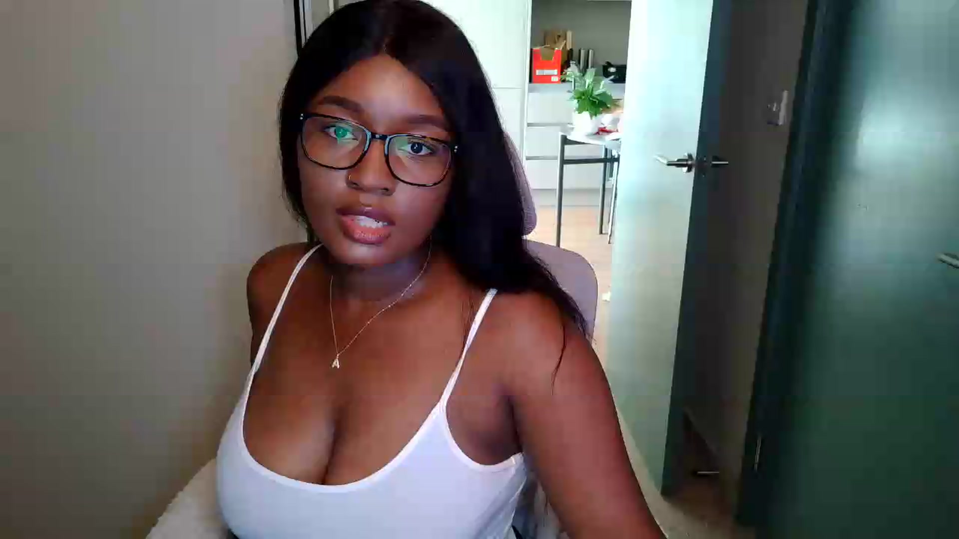 Gallery image thumbnail from Itsanna_b's myfreecams stream on, 07/09/2026, 07:51 image 13 of 20