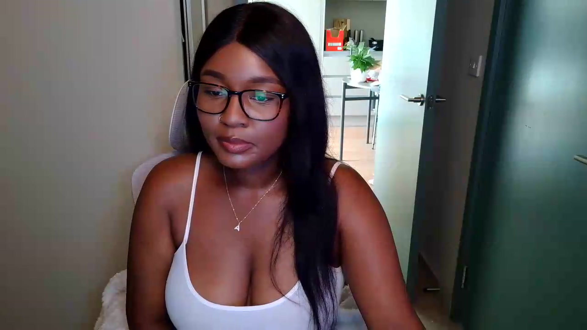 Gallery image thumbnail from Itsanna_b's myfreecams stream on, 07/09/2026, 07:51 image 6 of 20
