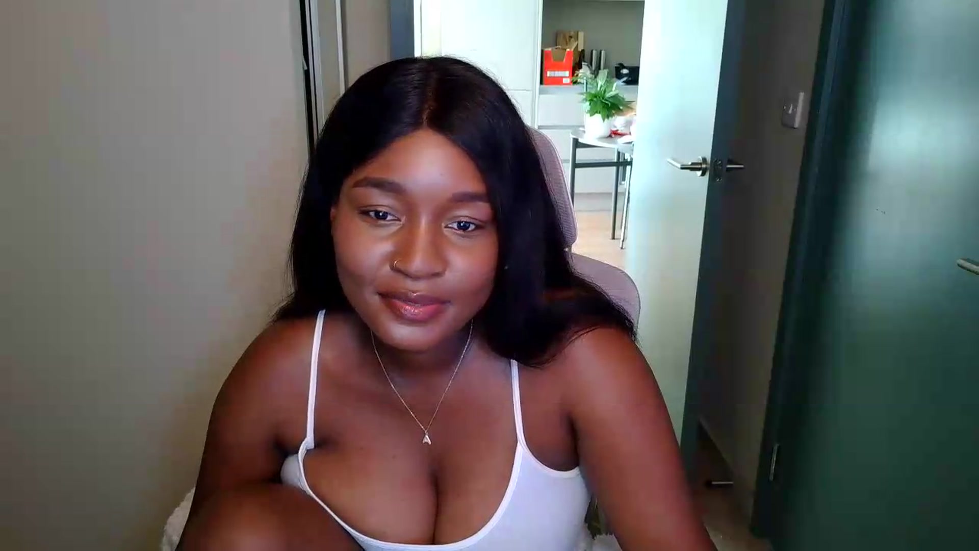 Gallery image thumbnail from Itsanna_b's myfreecams stream on, 07/09/2026, 07:51 image 18 of 20