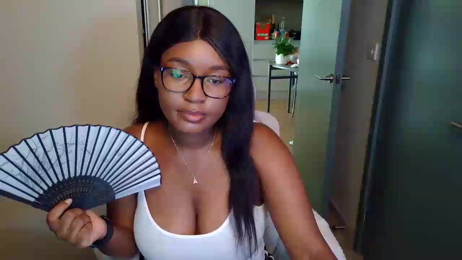 Gallery image thumbnail from Itsanna_b's myfreecams stream on, 07/09/2026, 09:39 image 1 of 20