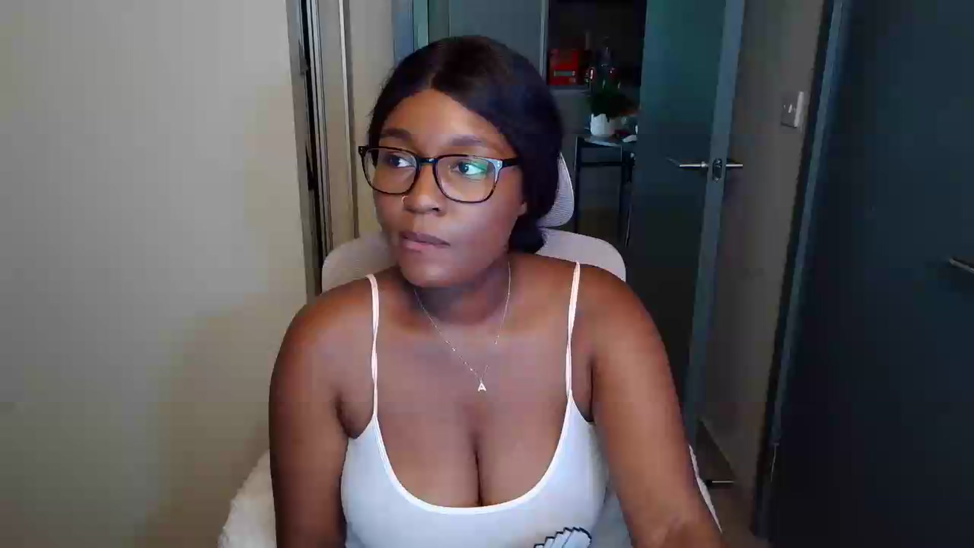 Gallery image thumbnail from Itsanna_b's myfreecams stream on, 07/09/2026, 11:36 image 15 of 20
