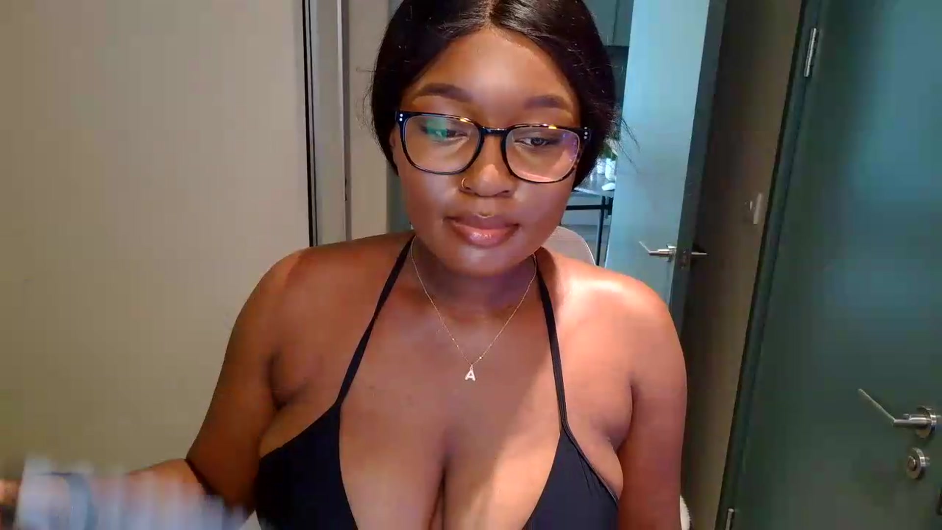 Gallery image thumbnail from Itsanna_b's myfreecams stream on, 07/10/2026, 09:51 image 18 of 20