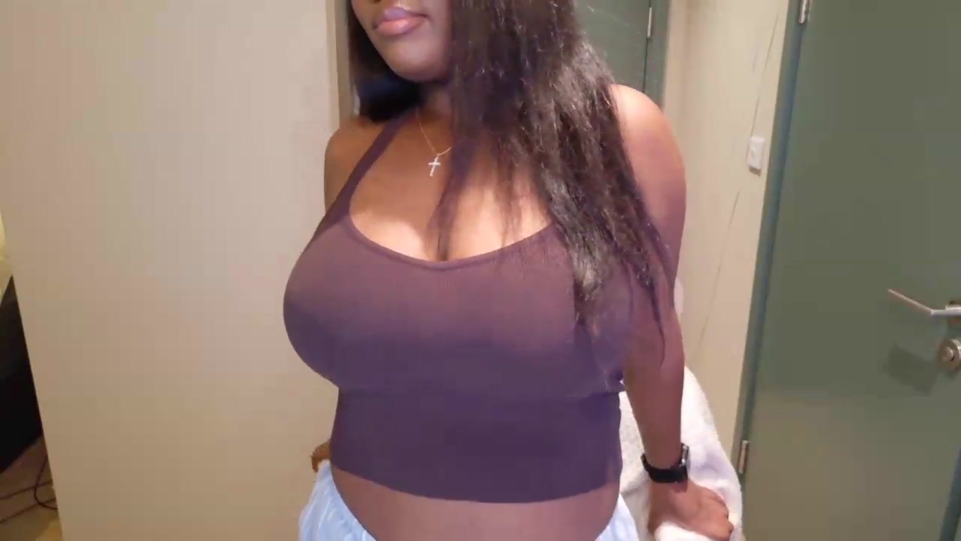 Gallery image thumbnail from Itsanna_b's myfreecams stream on, 07/28/2026, 03:15 image 6 of 20