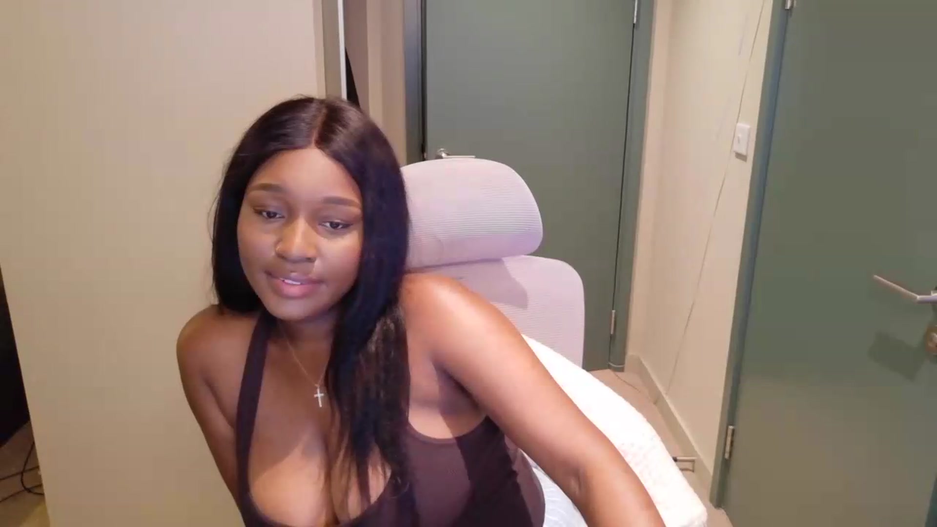 Gallery image thumbnail from Itsanna_b's myfreecams stream on, 07/28/2026, 03:15 image 18 of 20