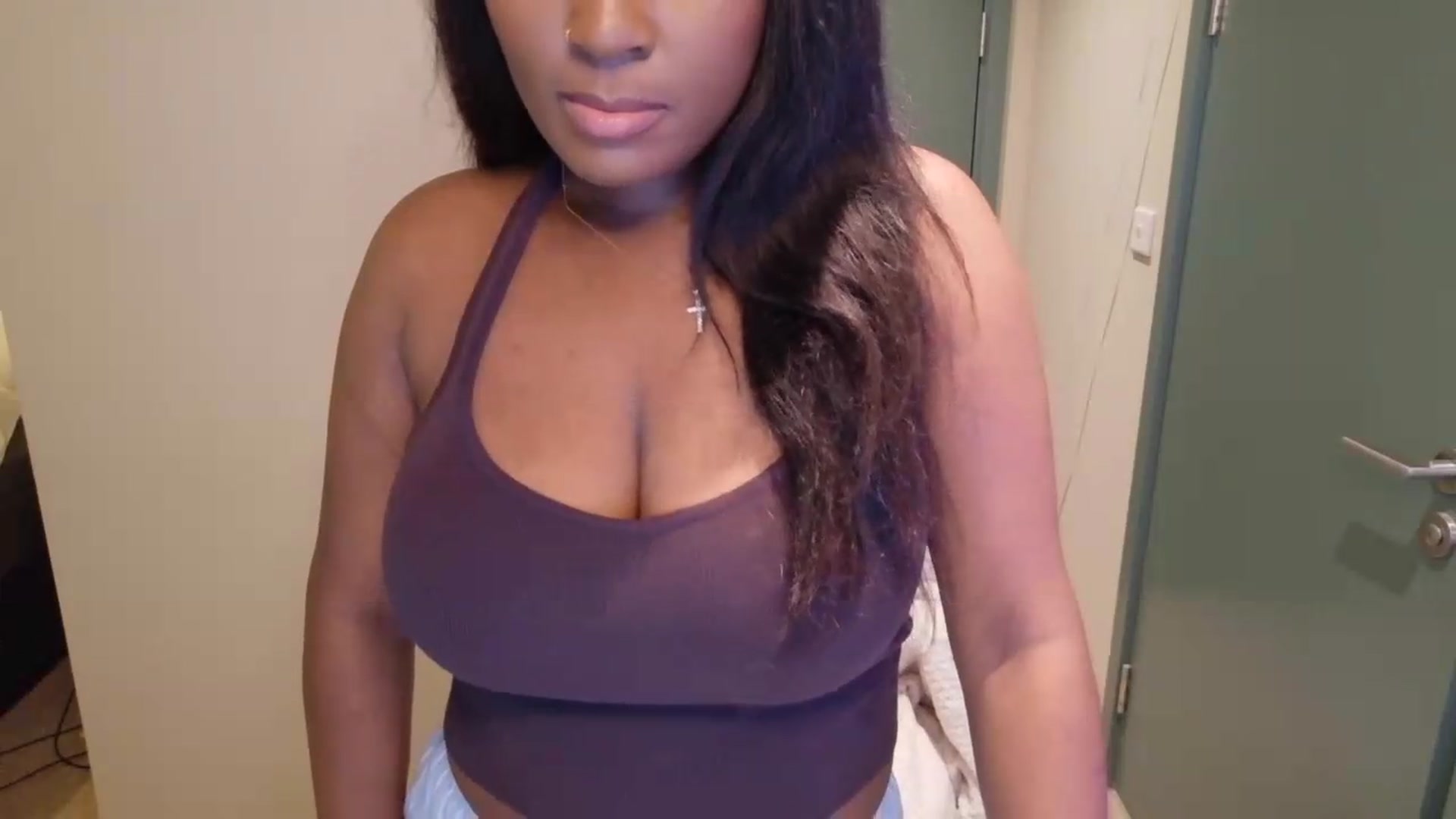 Gallery image thumbnail from Itsanna_b's myfreecams stream on, 07/28/2026, 03:27 image 10 of 20