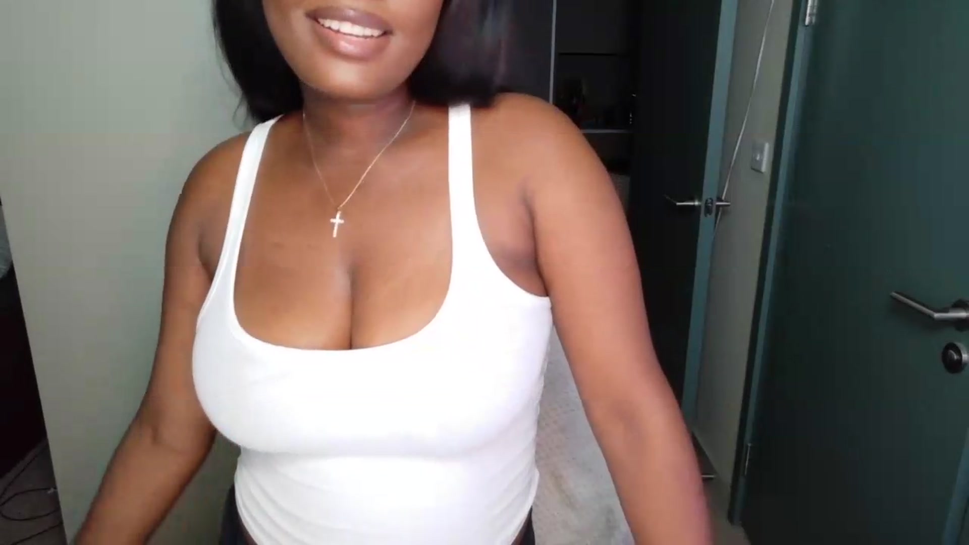 Gallery image thumbnail from Itsanna_b's myfreecams stream on, 07/29/2026, 02:01 image 19 of 20