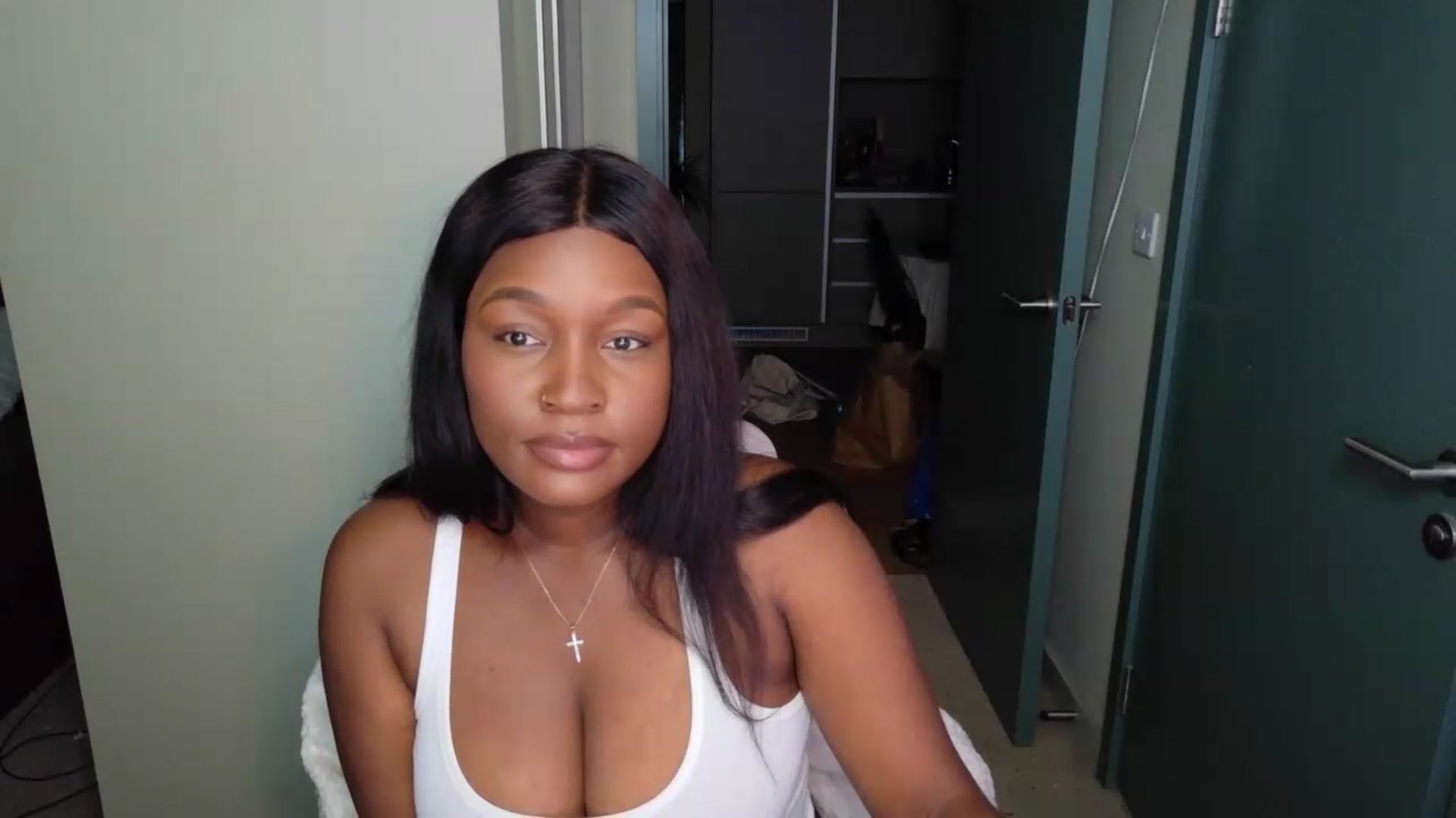 Gallery image thumbnail from Itsanna_b's myfreecams stream on, 07/29/2026, 02:01 image 11 of 20