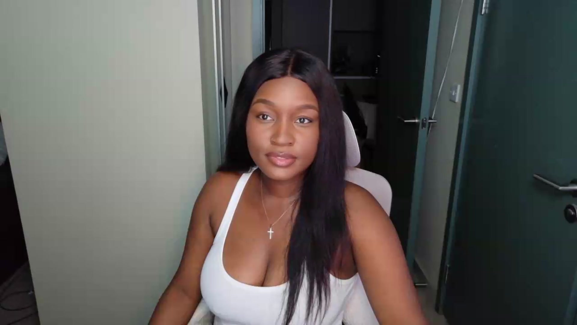 Gallery image thumbnail from Itsanna_b's myfreecams stream on, 07/29/2026, 02:01 image 2 of 20
