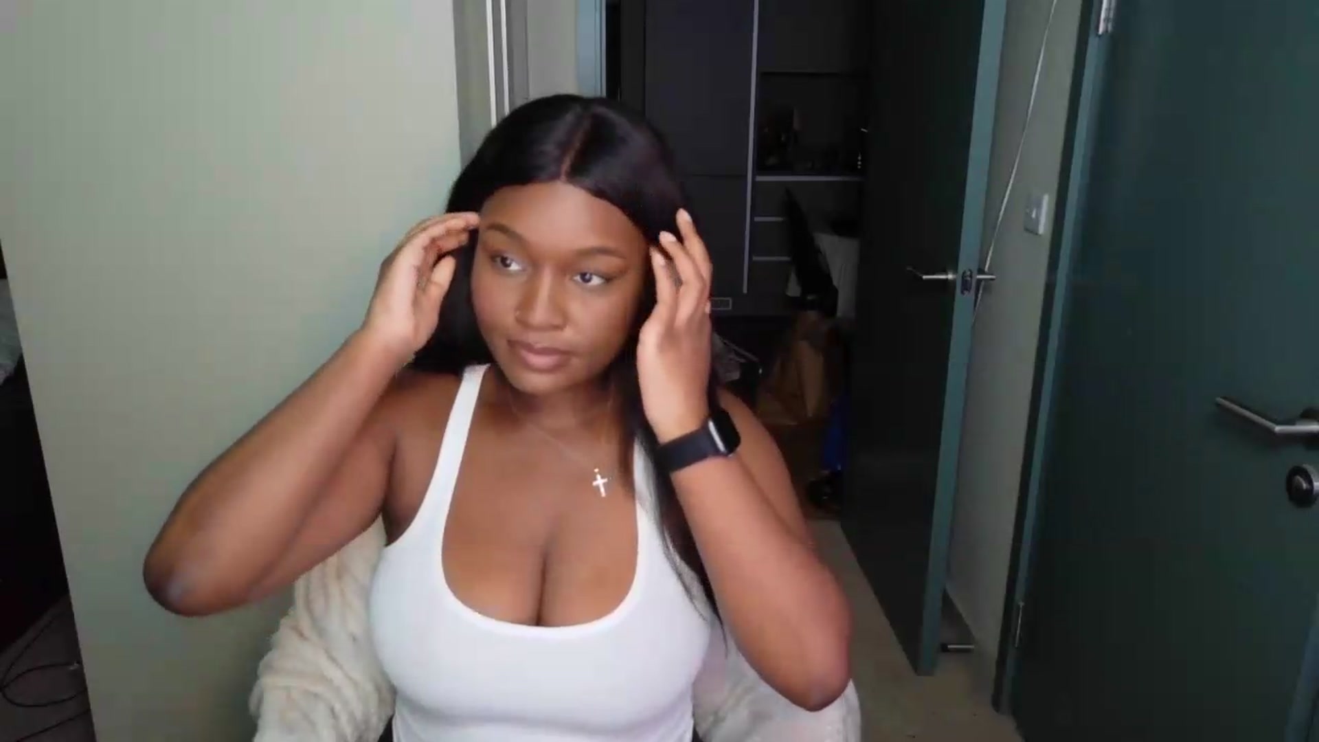 Gallery image thumbnail from Itsanna_b's myfreecams stream on, 07/29/2026, 02:01 image 13 of 20