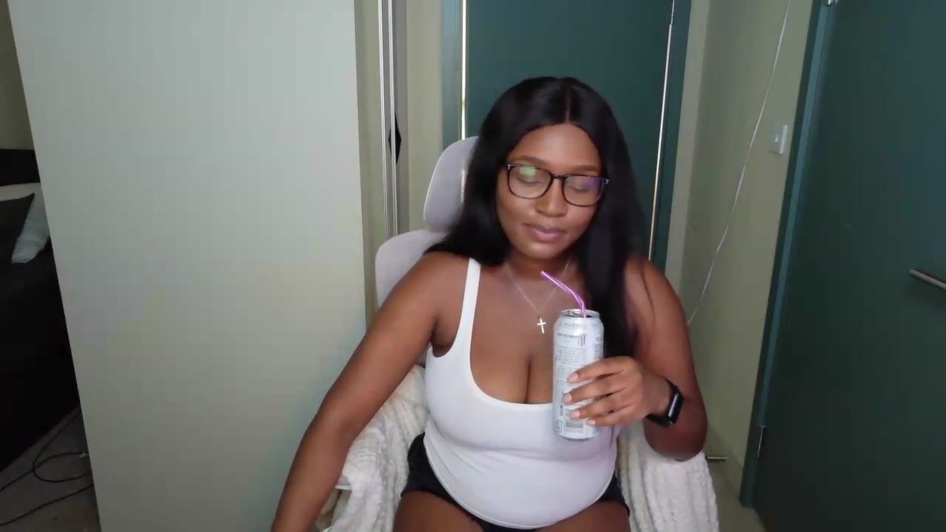 Gallery image thumbnail from Itsanna_b's myfreecams stream on, 07/29/2026, 07:00 image 13 of 20