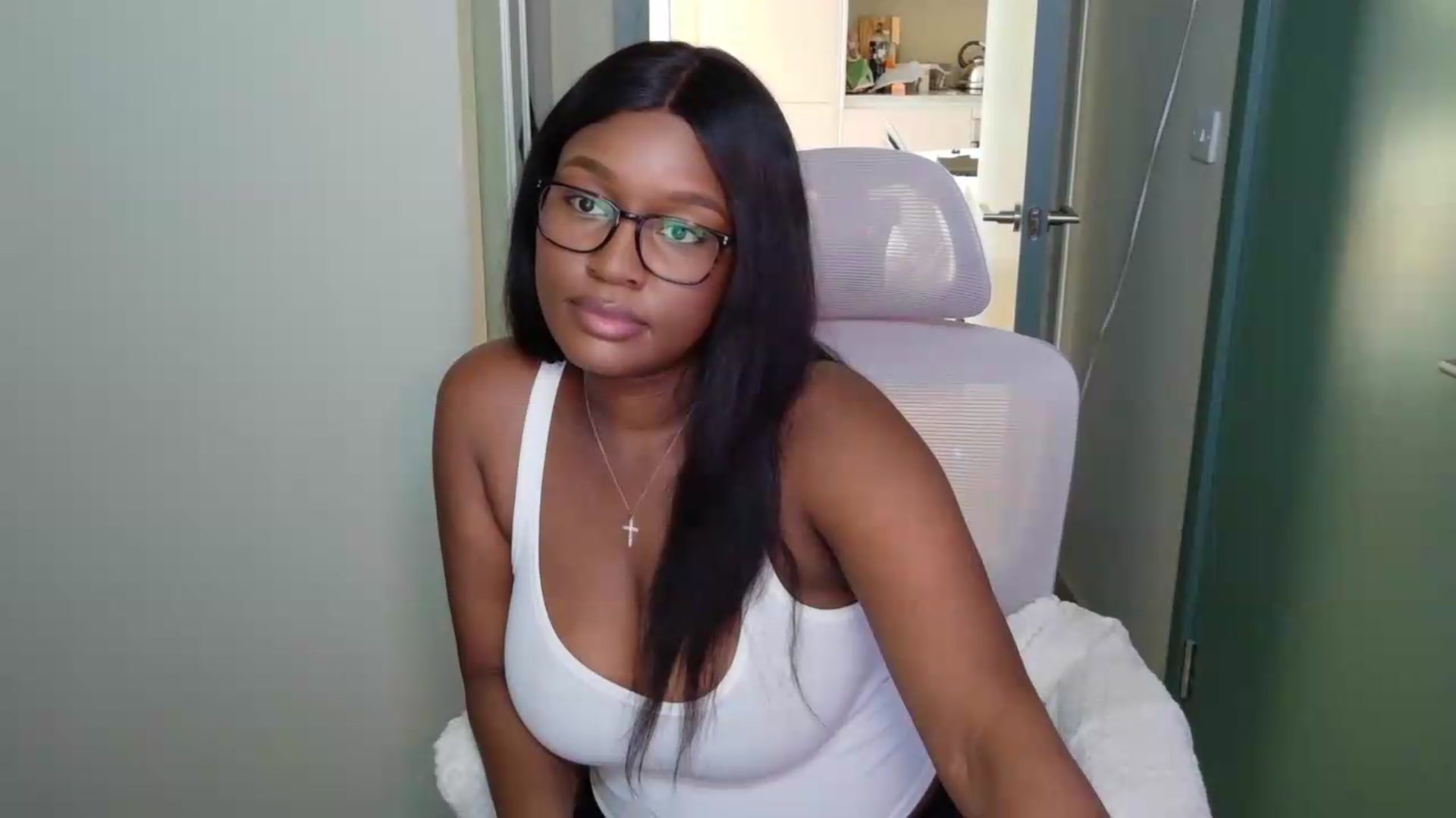 Gallery image thumbnail from Itsanna_b's myfreecams stream on, 07/29/2026, 08:20 image 5 of 20