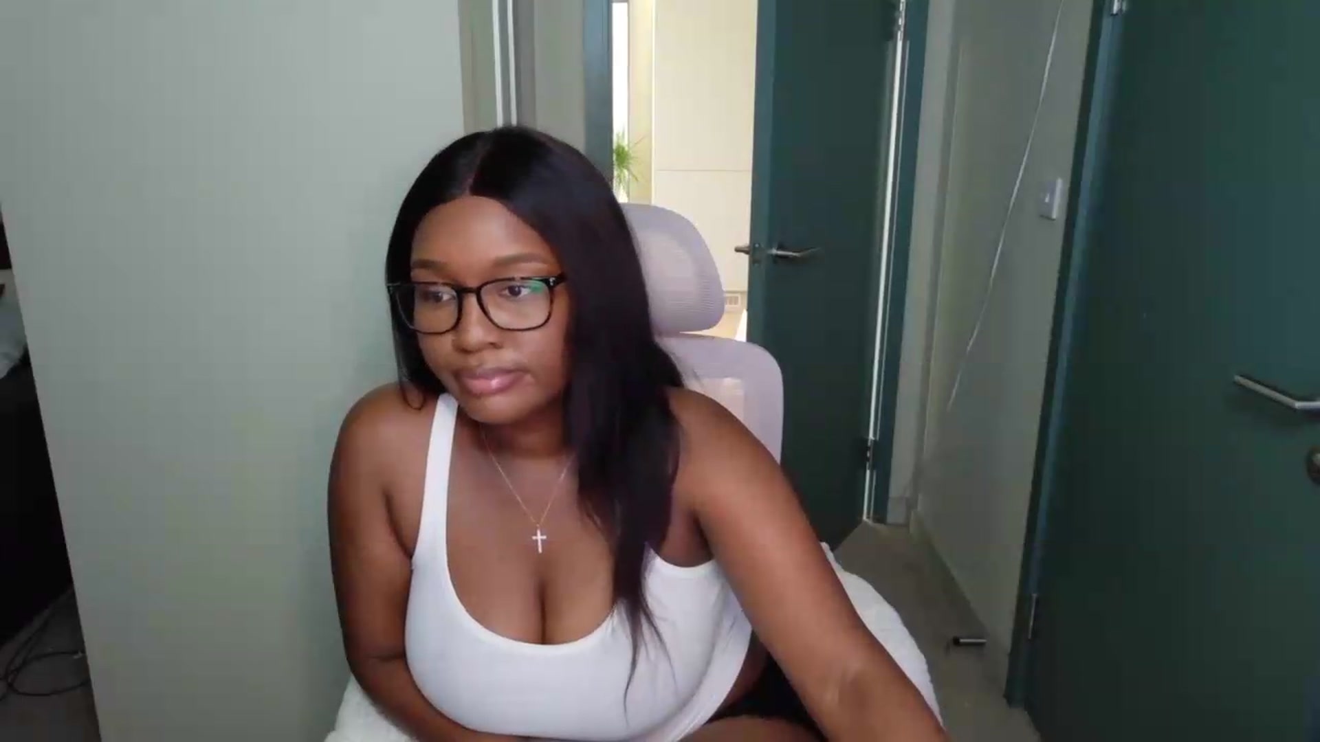 Gallery image thumbnail from Itsanna_b's myfreecams stream on, 07/29/2026, 10:01 image 5 of 20
