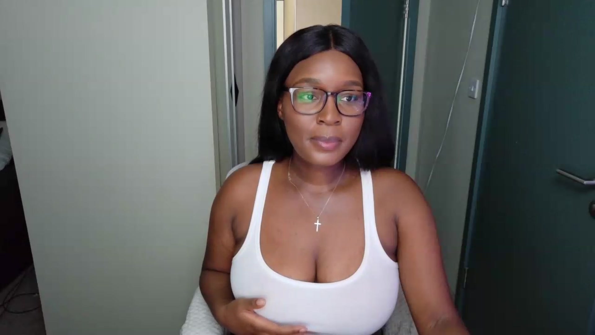 Gallery image thumbnail from Itsanna_b's myfreecams stream on, 07/29/2026, 10:59 image 4 of 20