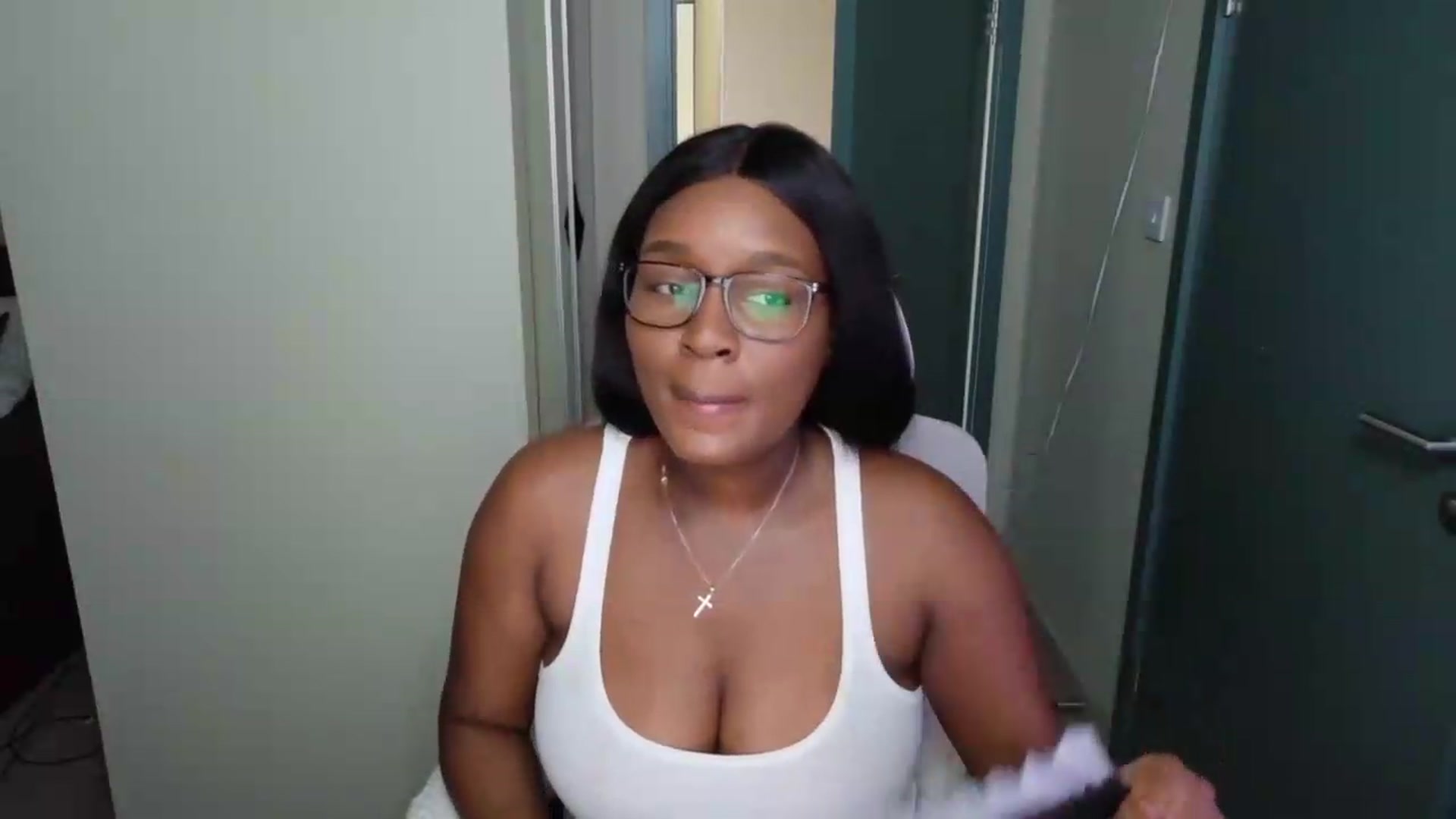 Gallery image thumbnail from Itsanna_b's myfreecams stream on, 07/29/2026, 10:59 image 3 of 20
