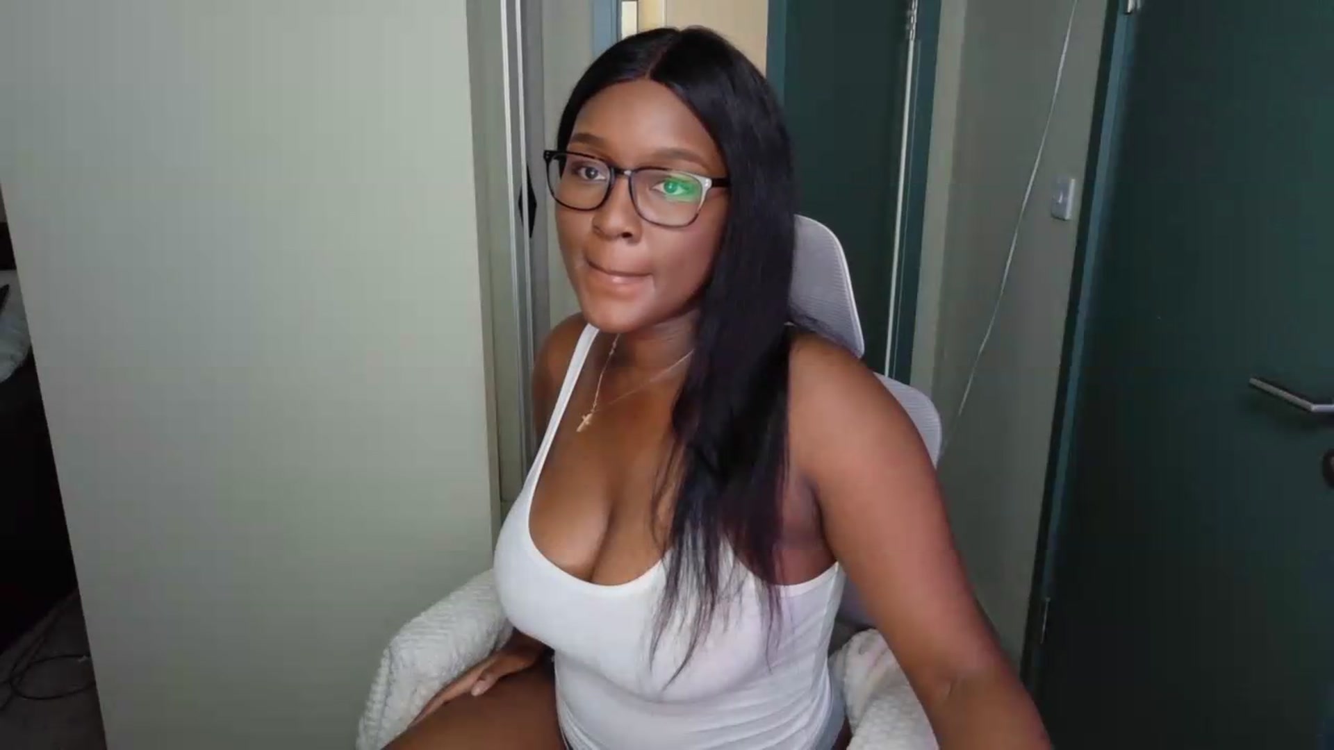 Gallery image thumbnail from Itsanna_b's myfreecams stream on, 07/29/2026, 10:59 image 11 of 20