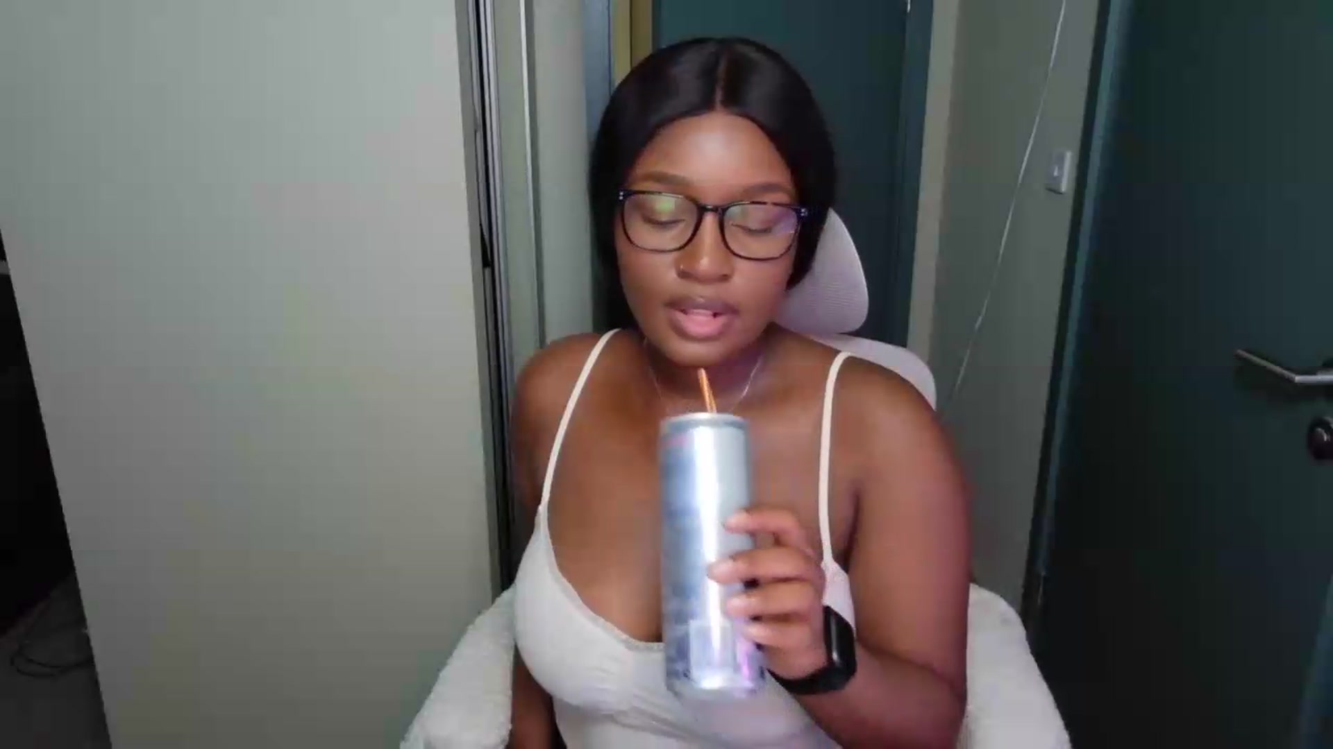 Gallery image thumbnail from Itsanna_b's myfreecams stream on, 07/30/2026, 07:10 image 14 of 20
