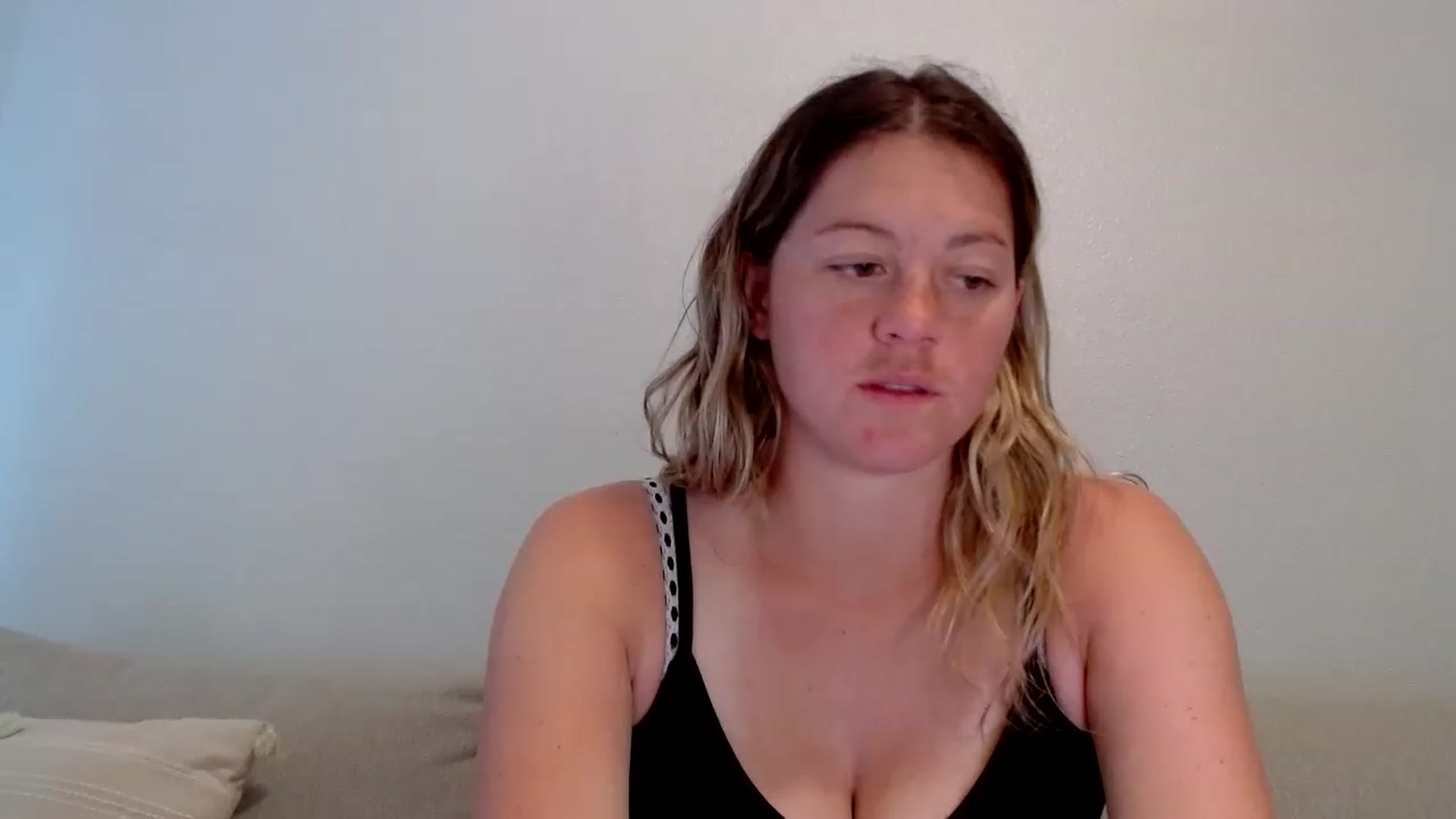 Gallery image thumbnail from Itsbecca's myfreecams stream on, 03/11/2023, 21:53 image 8 of 20