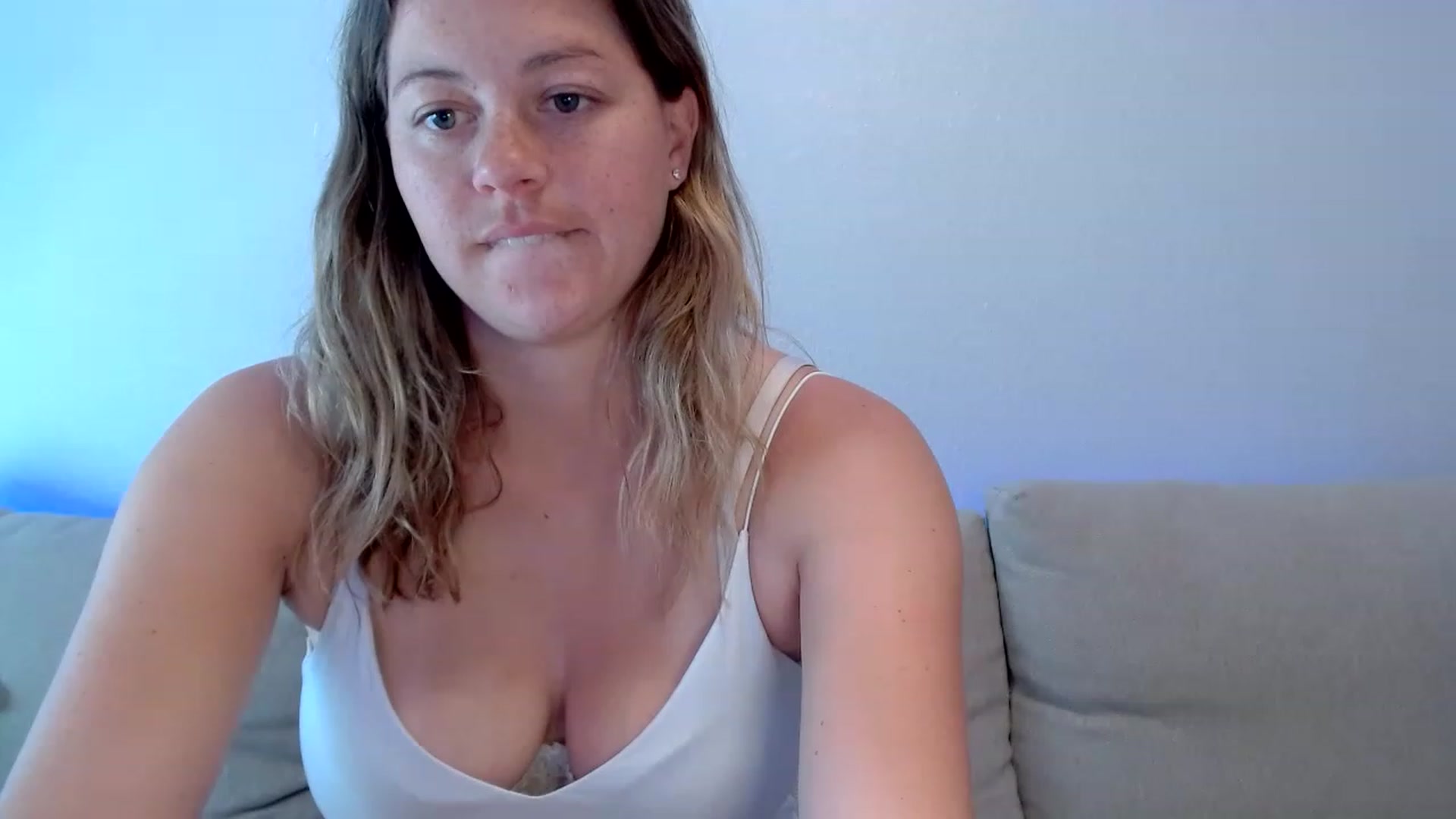 Gallery image thumbnail from Itsbecca's myfreecams stream on, 03/12/2023, 22:26 image 1 of 20