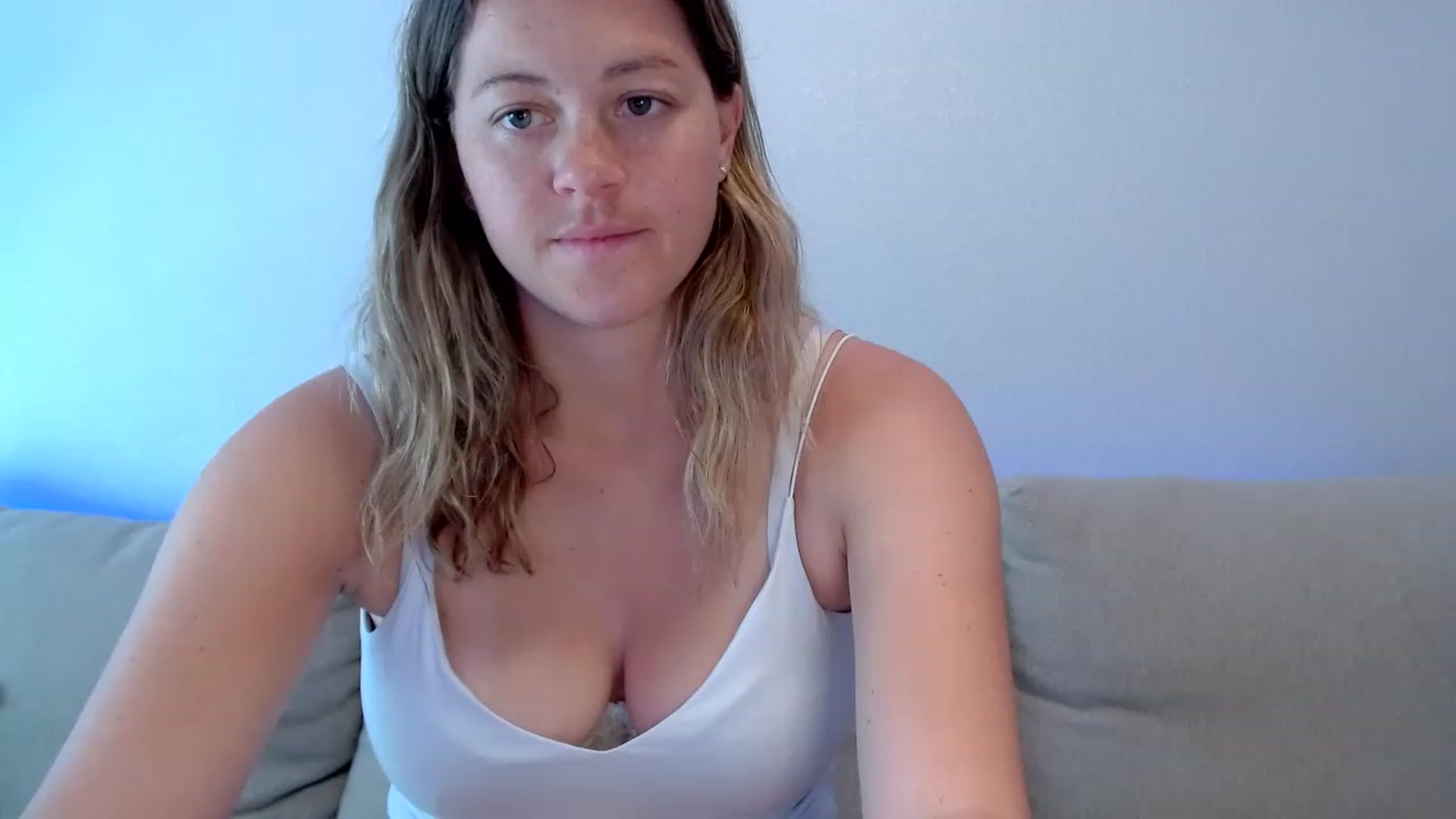 Gallery image thumbnail from Itsbecca's myfreecams stream on, 03/12/2023, 22:26 image 14 of 20
