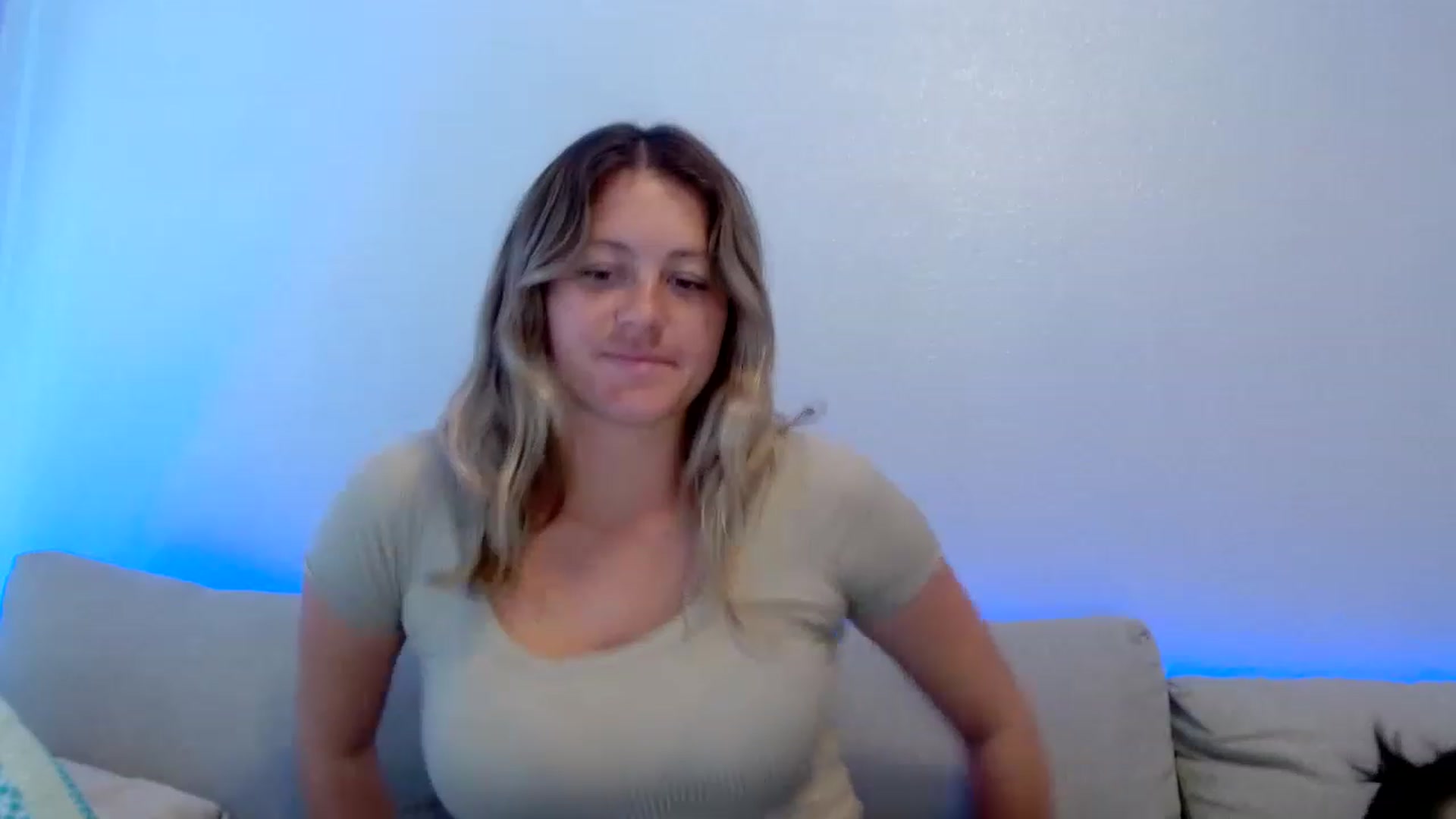 Gallery image thumbnail from Itsbecca's myfreecams stream on, 03/16/2023, 23:48 image 19 of 20