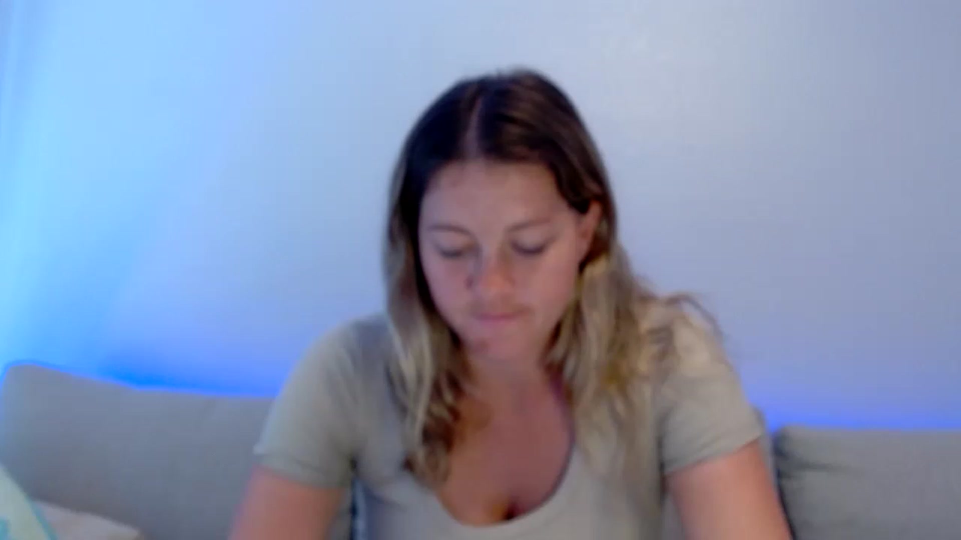 Gallery image thumbnail from Itsbecca's myfreecams stream on, 03/16/2023, 23:48 image 14 of 20