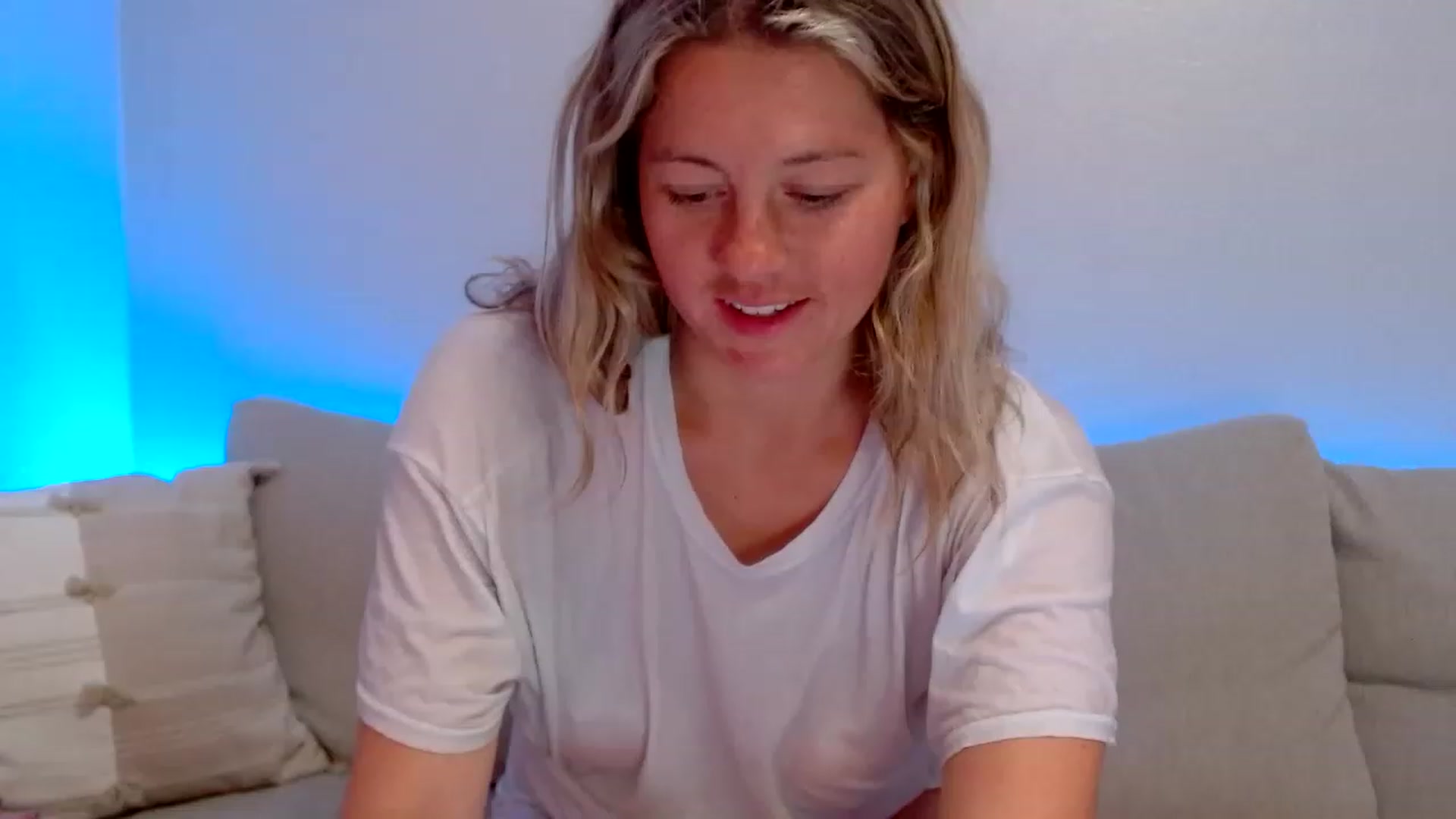 Gallery image thumbnail from Itsbecca's myfreecams stream on, 04/24/2023, 05:44 image 19 of 20