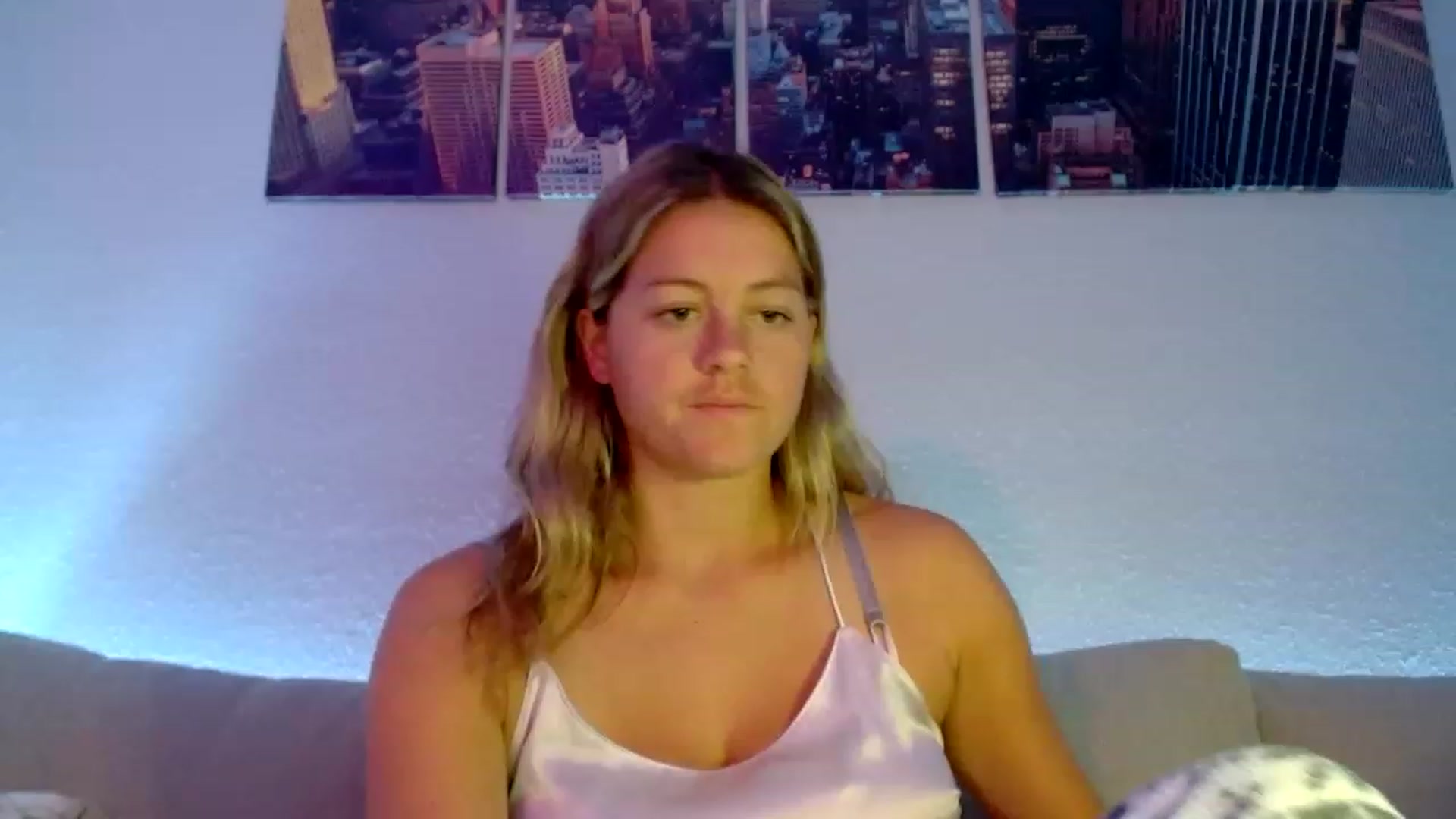 Gallery image thumbnail from Itsbecca's myfreecams stream on, 05/22/2023, 04:53 image 15 of 20
